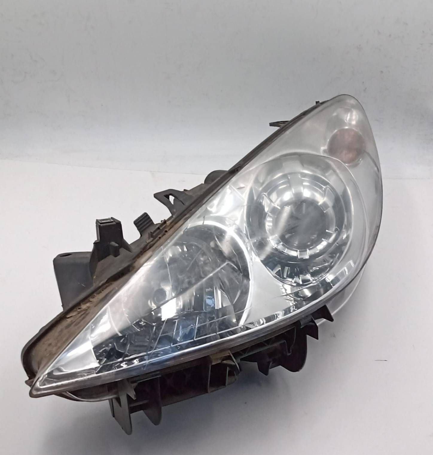 Fanale anteriore sinistro