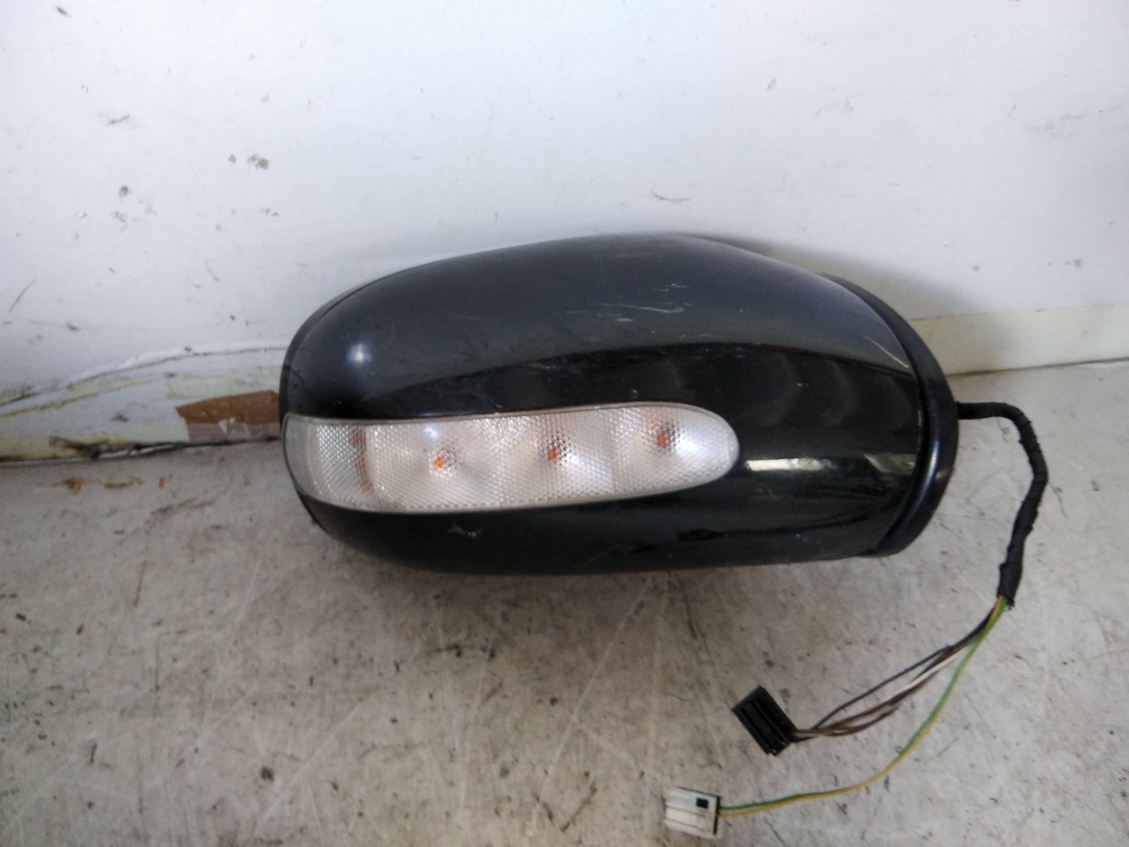 Retrovisore est. regolaz. elettr. dx.