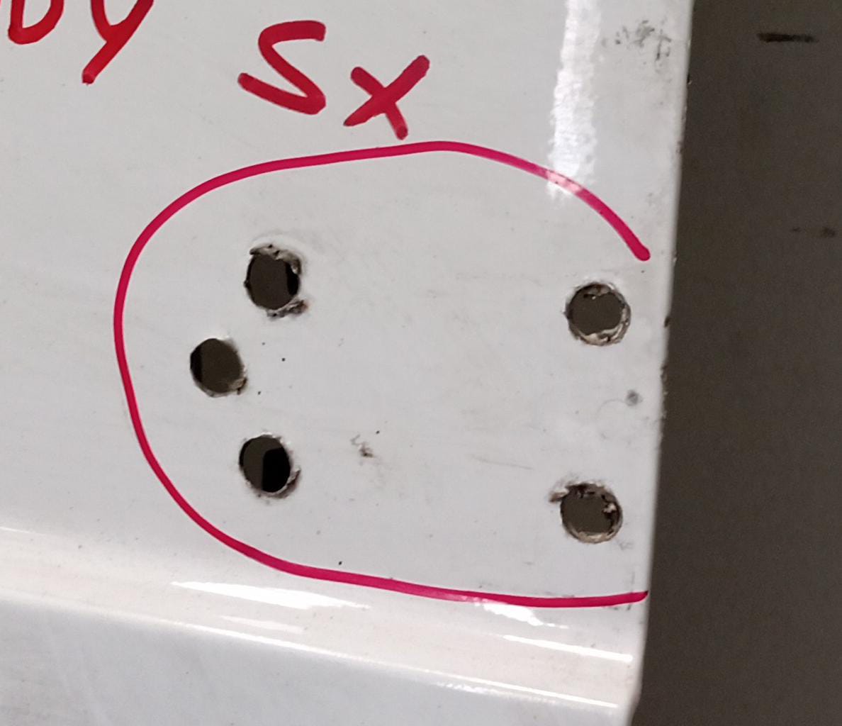 Porta posteriore da carico sinistra Porta posteriore da carico sinistra