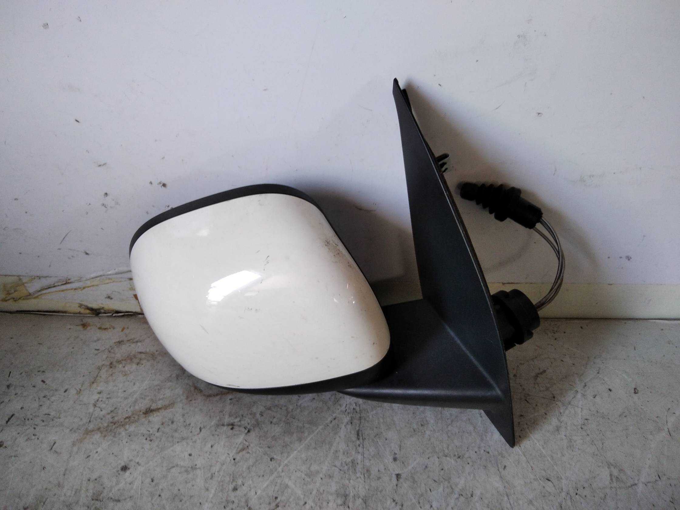 Retrovisore est. dx.