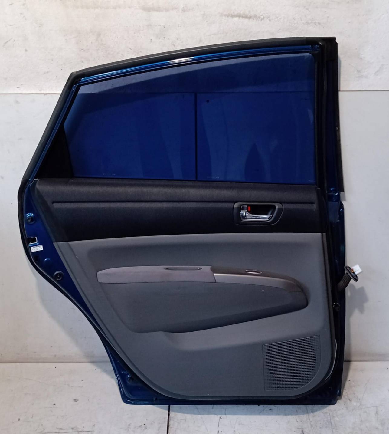 Porta posteriore sinistra Porta posteriore sinistra