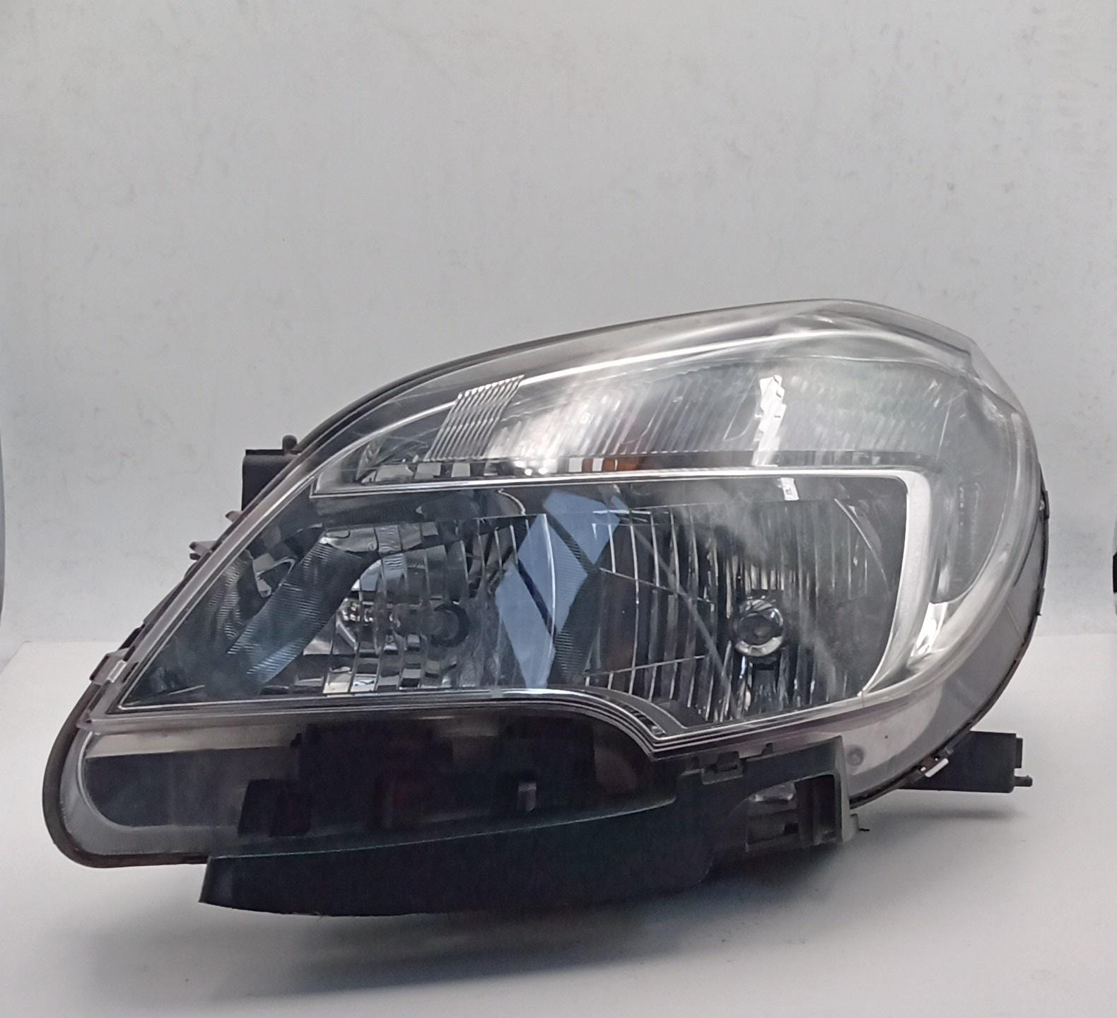 Fanale anteriore sinistro