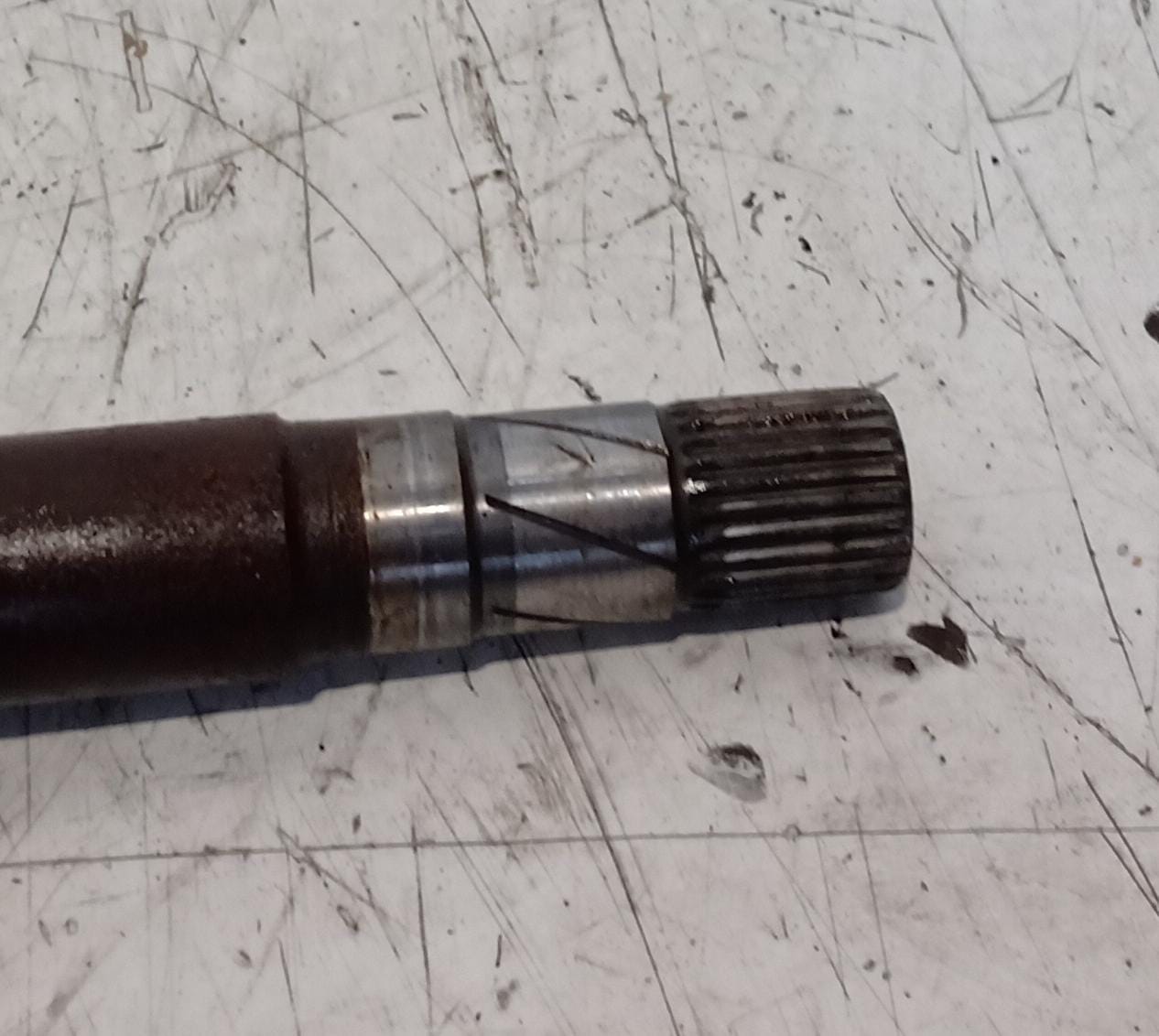 Semiasse anteriore destro