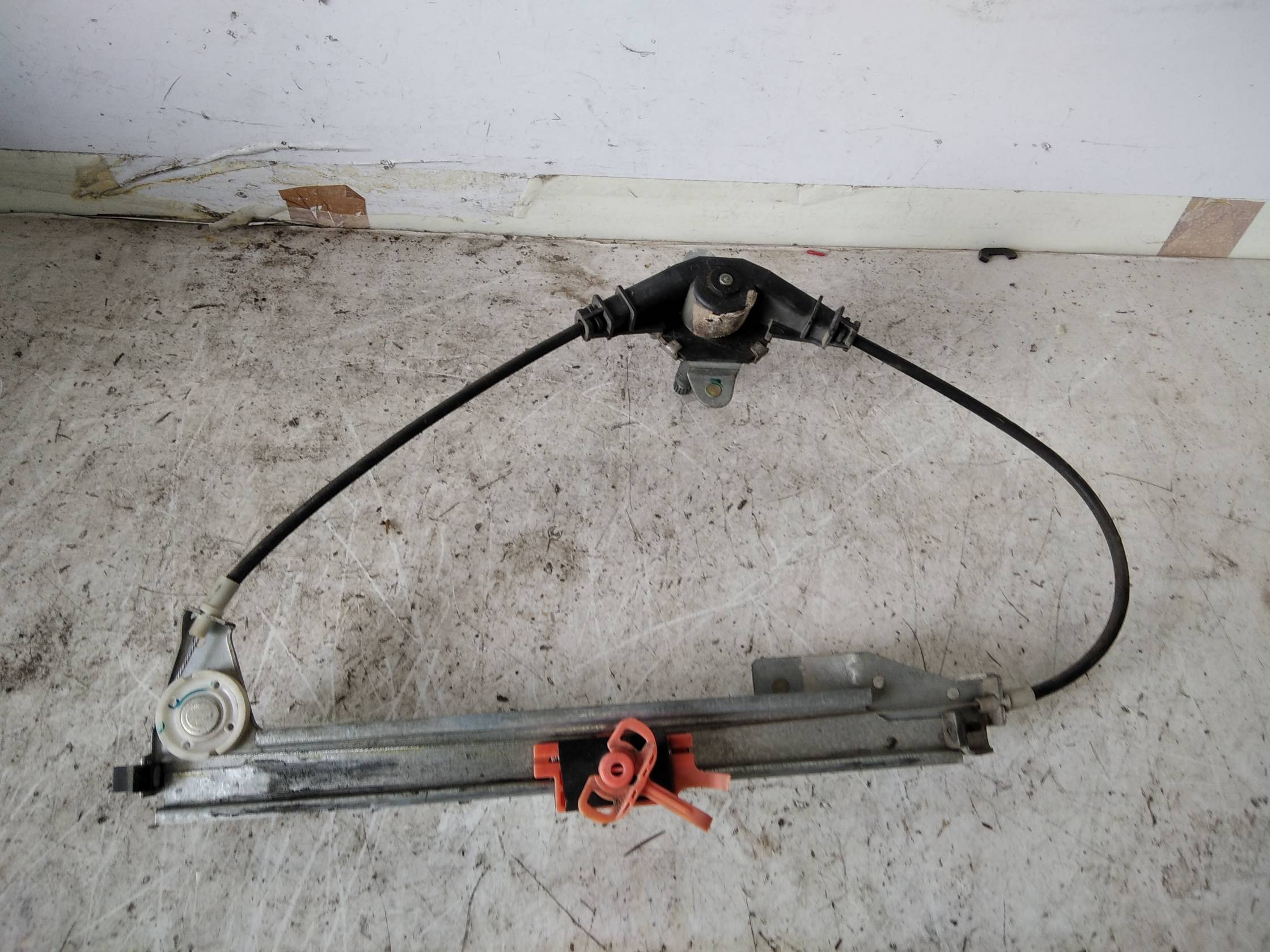 Alzacristallo porta post. dx.