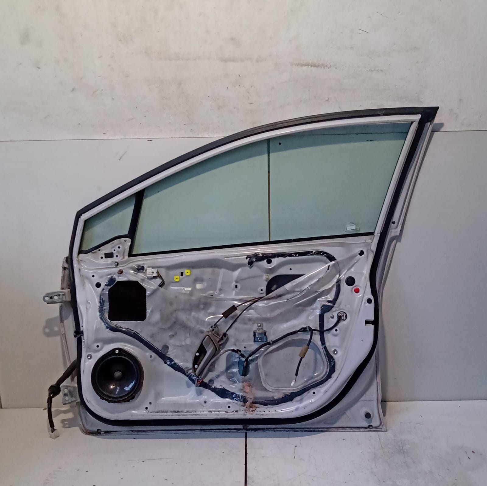 Porta anteriore destra