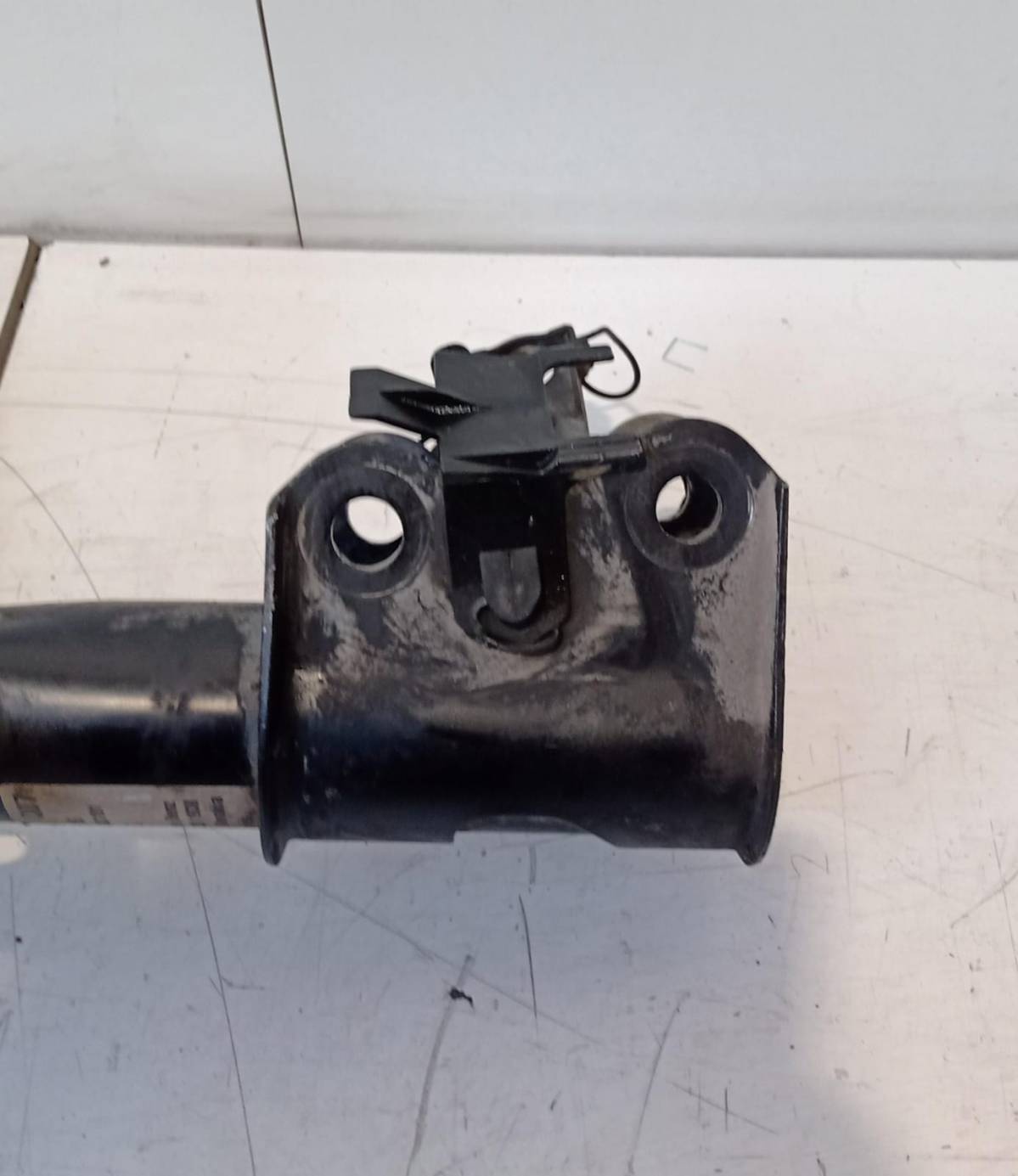 Ammortizzatore anteriore sinistro