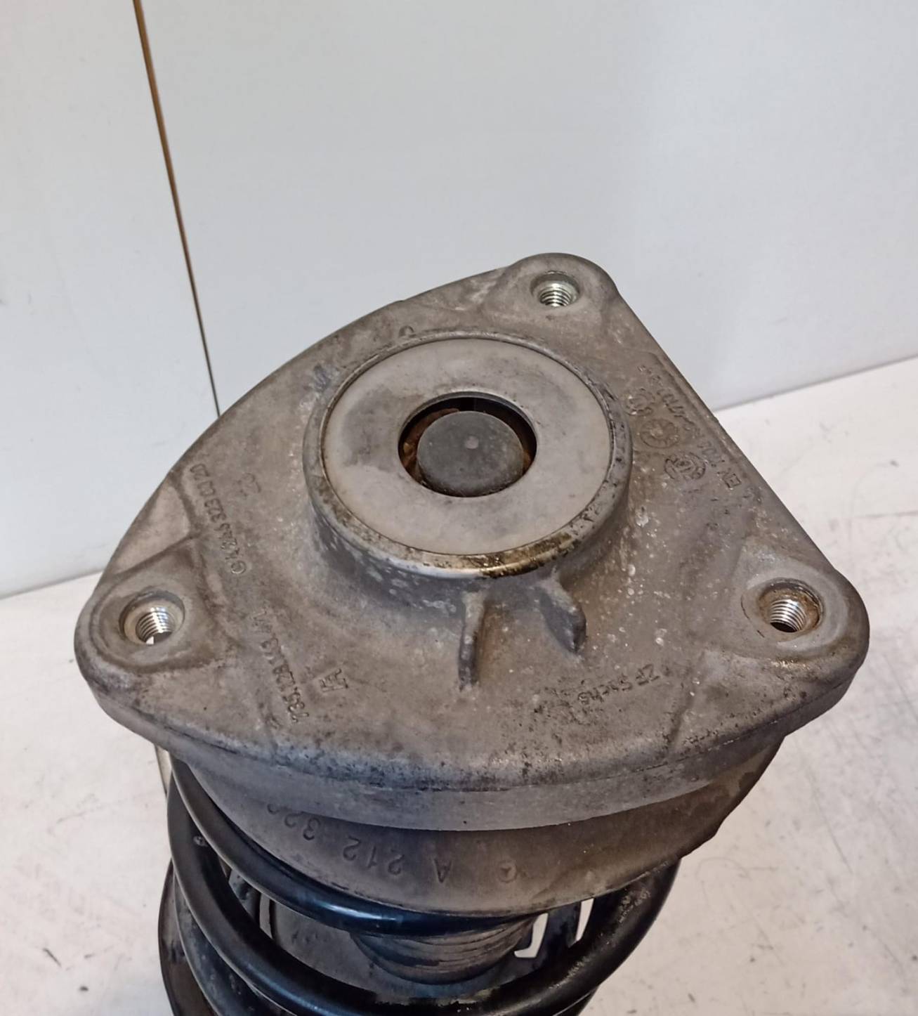 Ammortizzatore anteriore sinistro