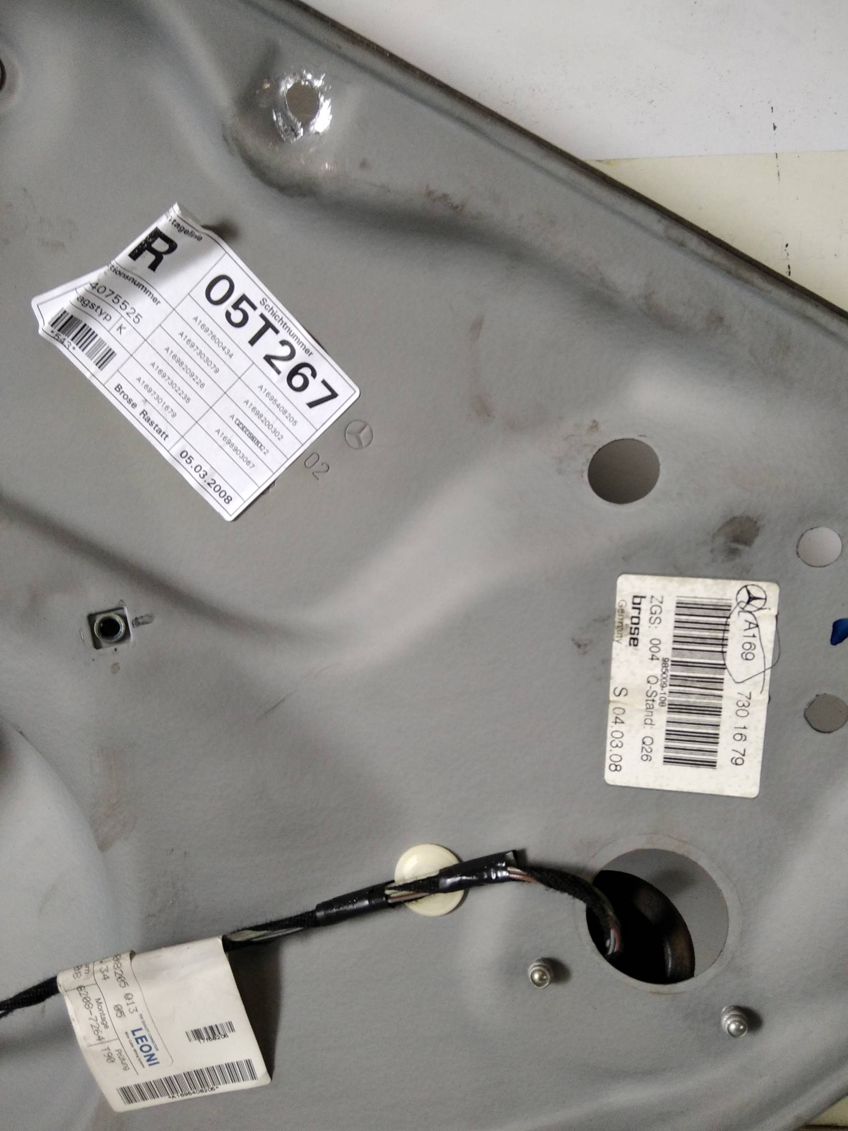 Alzacristallo elettr. porta post. dx.