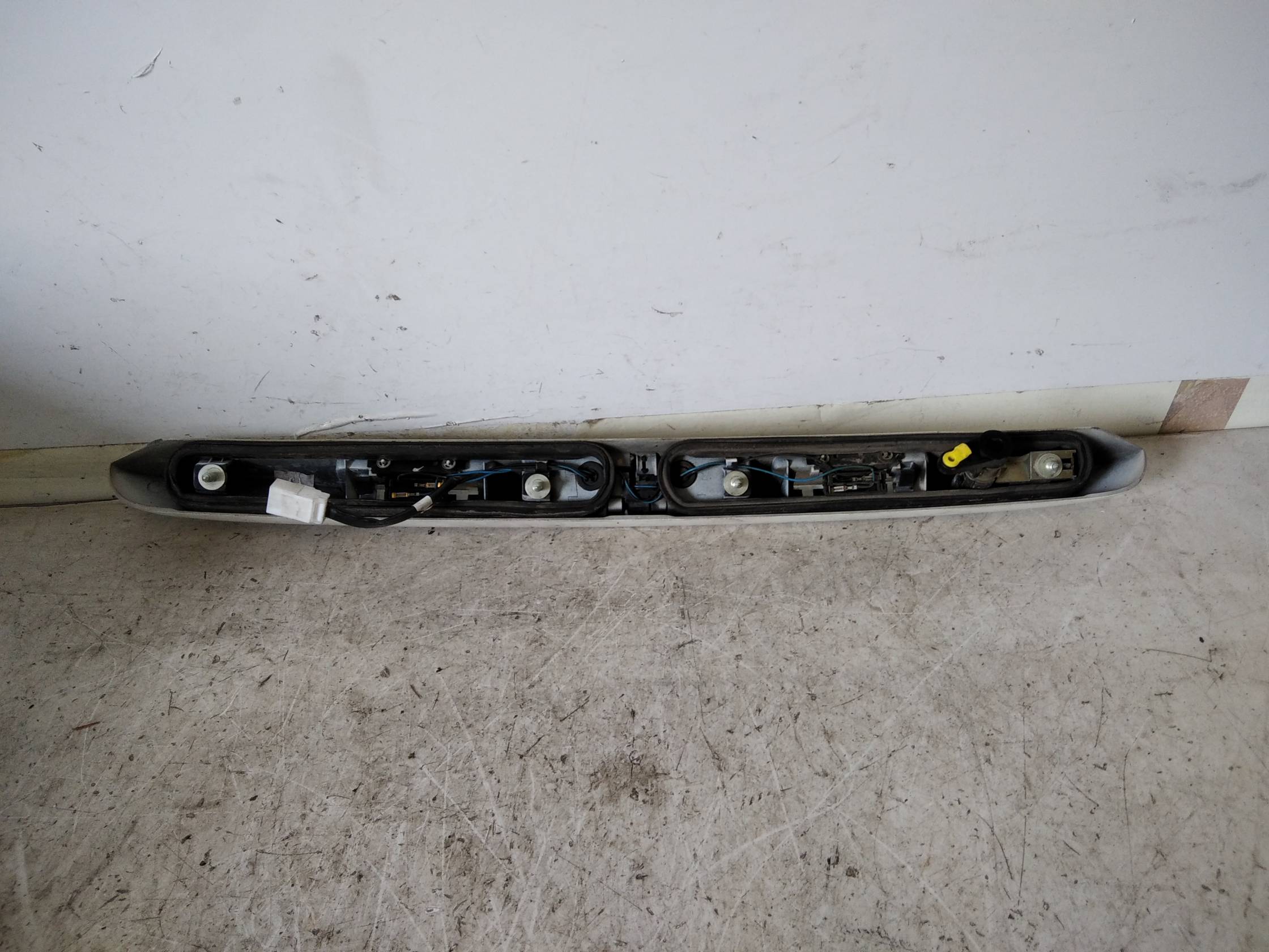 Maniglia portello post. Maniglia portello post.