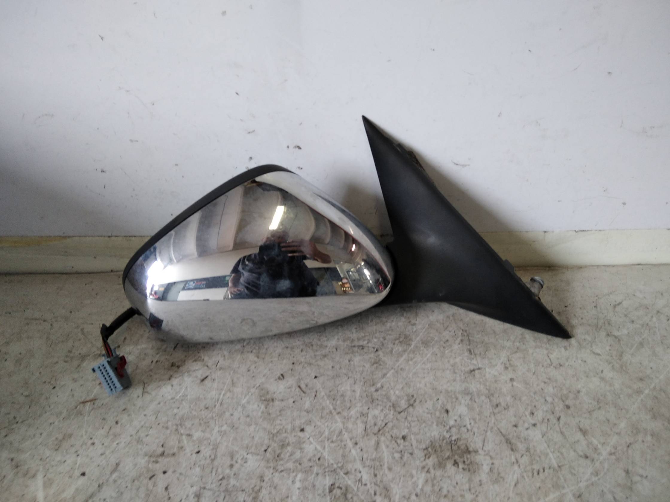 Retrovisore est. regolaz. elettr. dx.