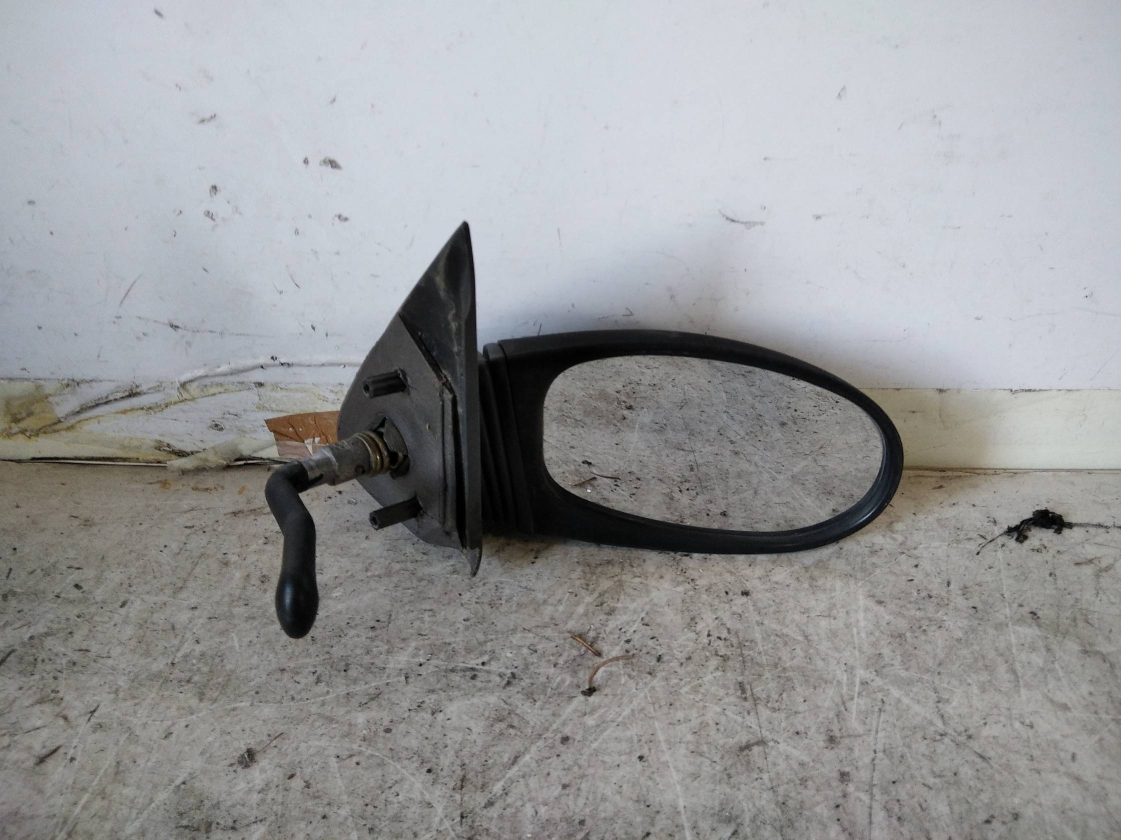 Retrovisore est. dx.