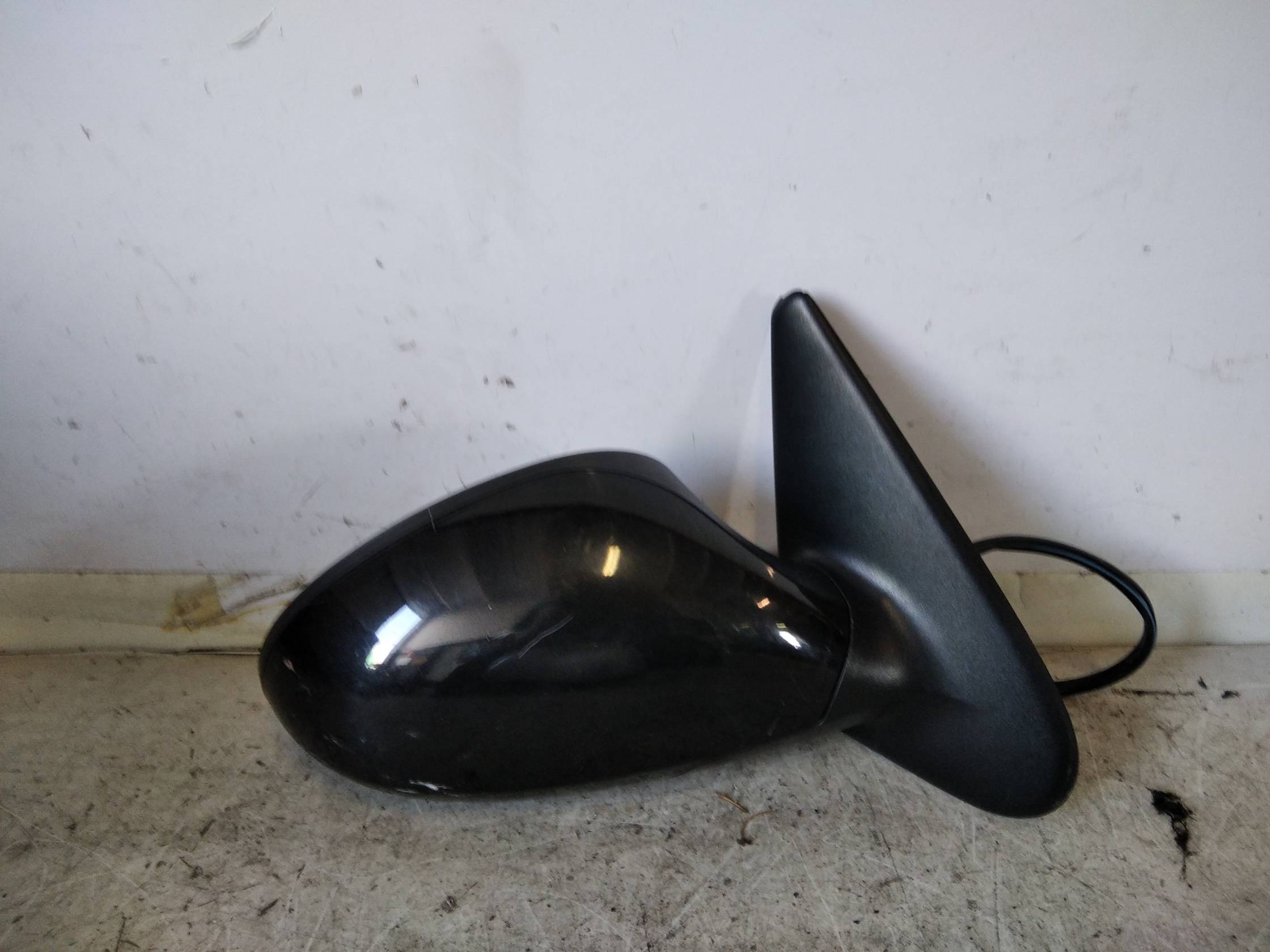 Retrovisore est. dx.