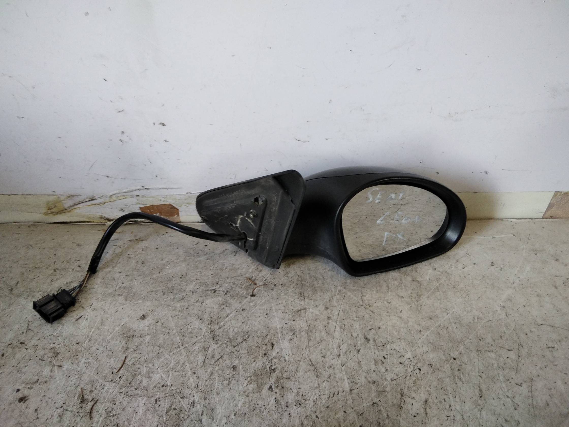 Retrovisore est. dx.