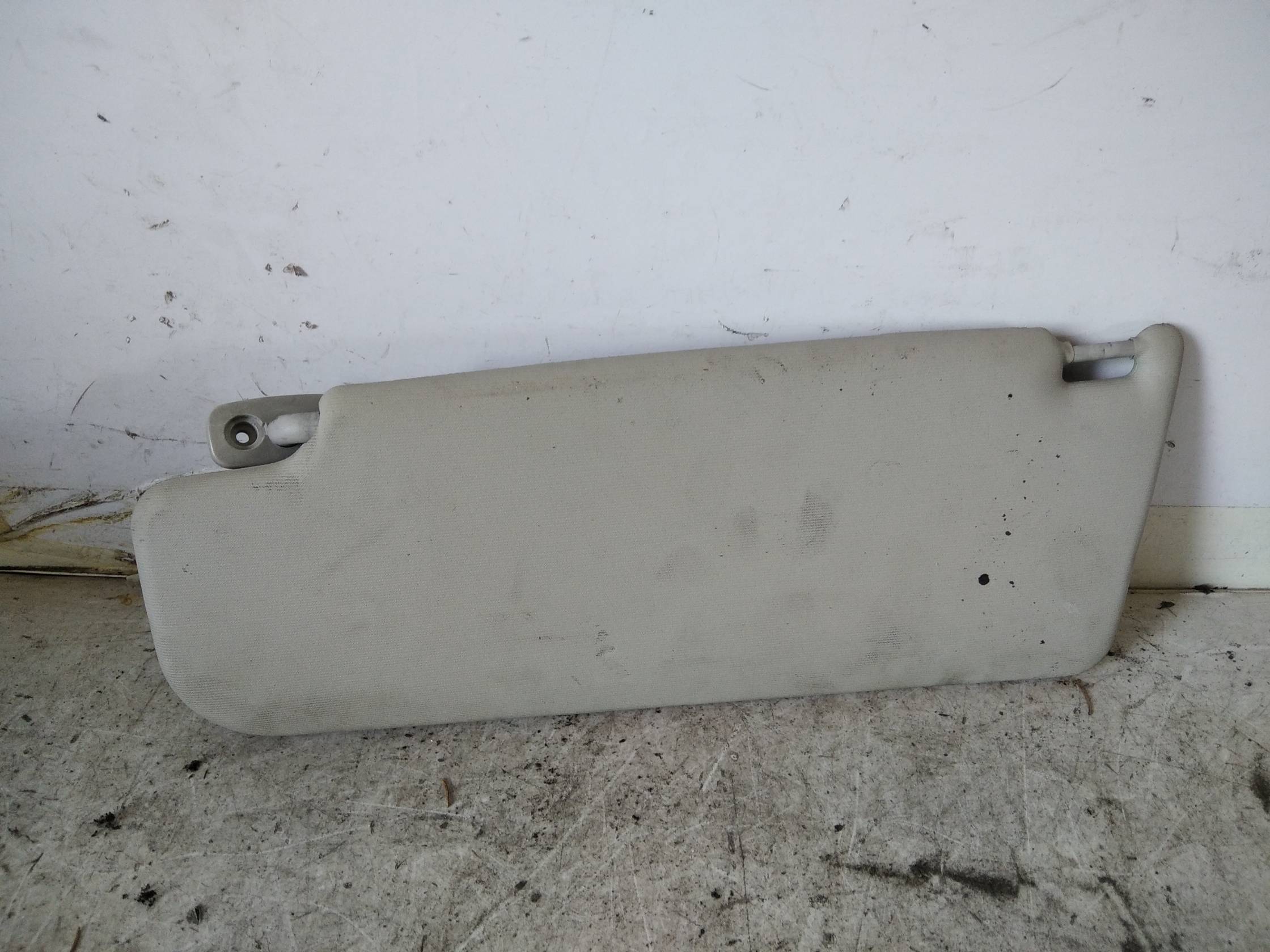 Aletta parasole parabrezza dx.