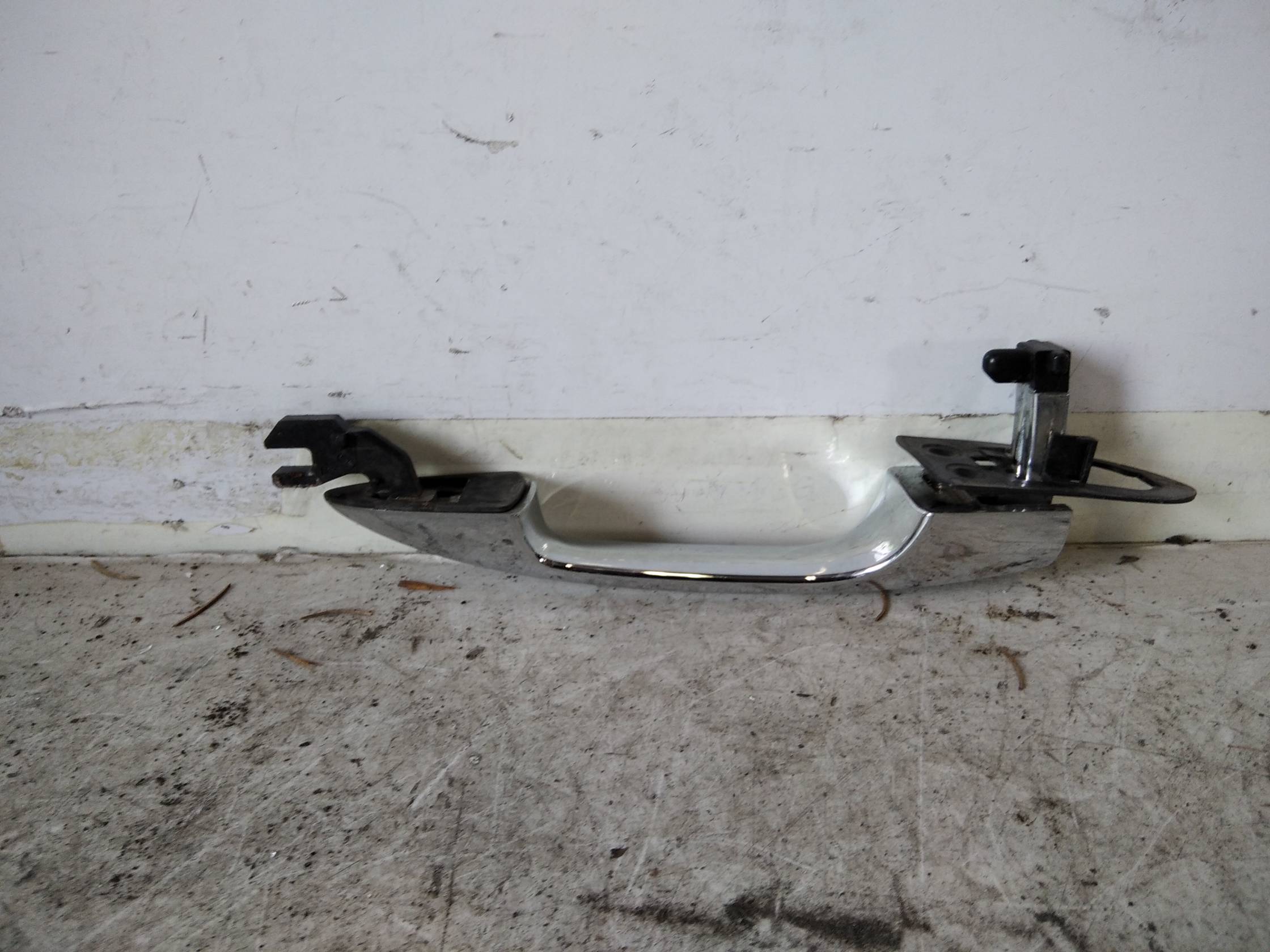 Maniglia porta ant. dx. Maniglia porta ant. dx.