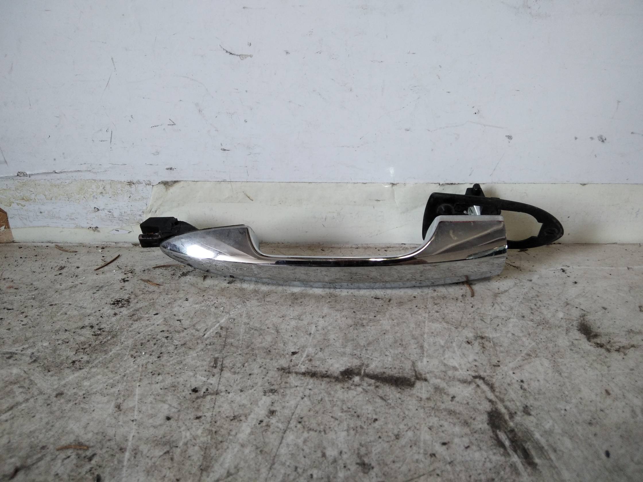 Maniglia porta ant. dx. Maniglia porta ant. dx.