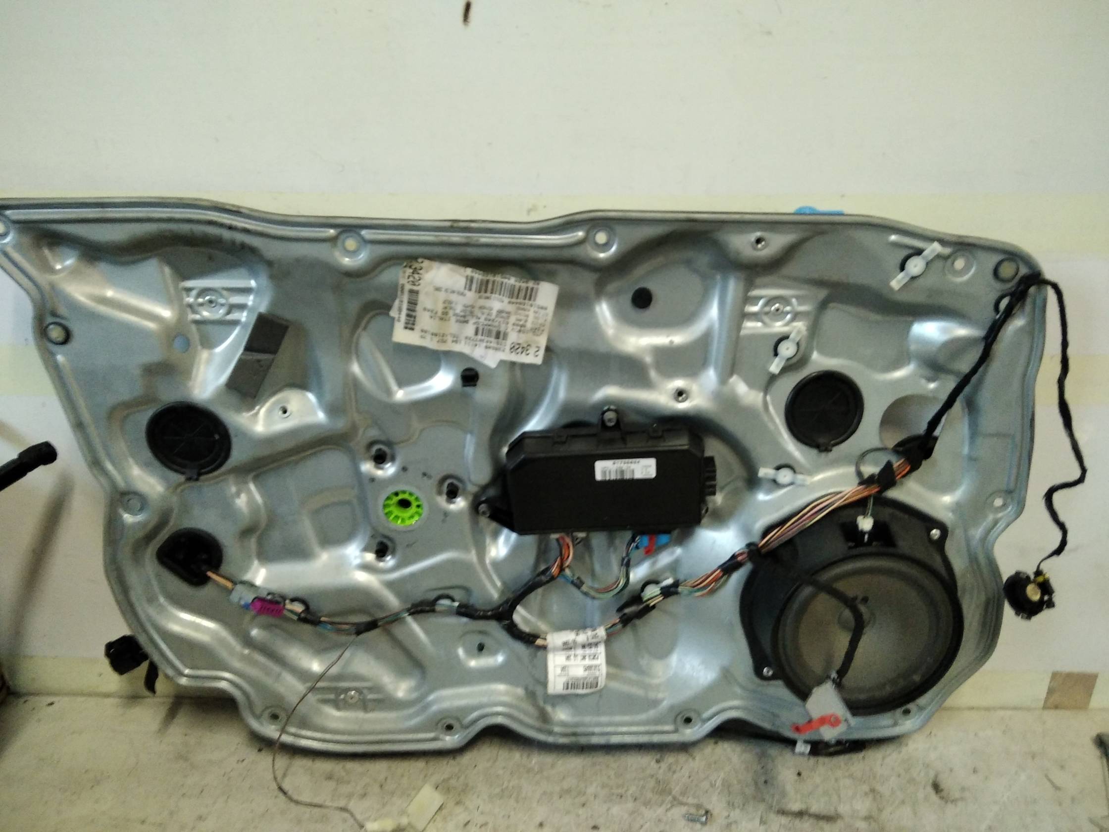 Alzacristallo elettr. porta ant. sx.