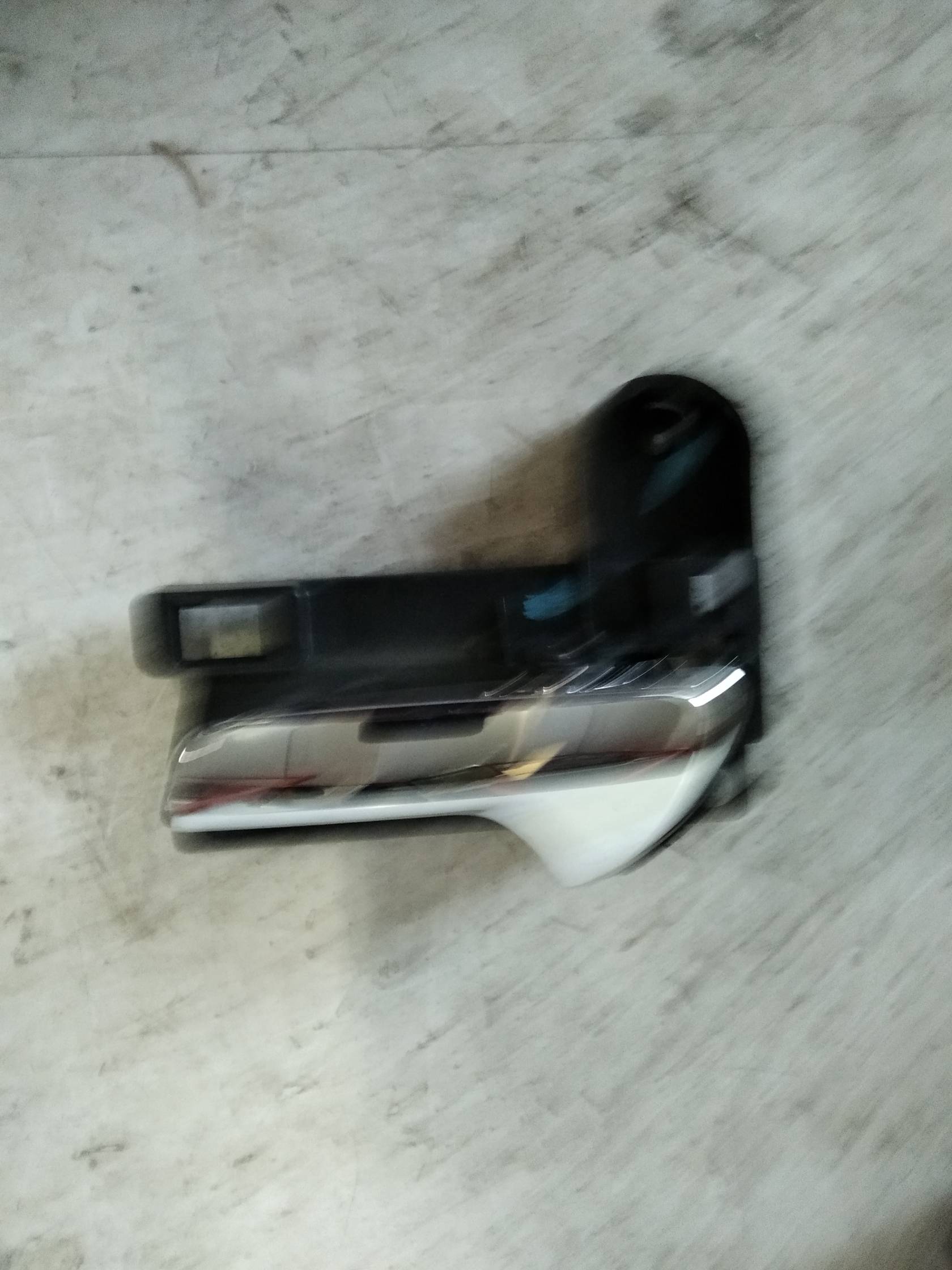 Maniglia int. apertura  porta ant. sx.