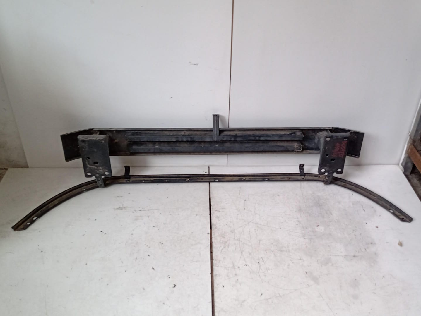 Traversa paraurti anteriore