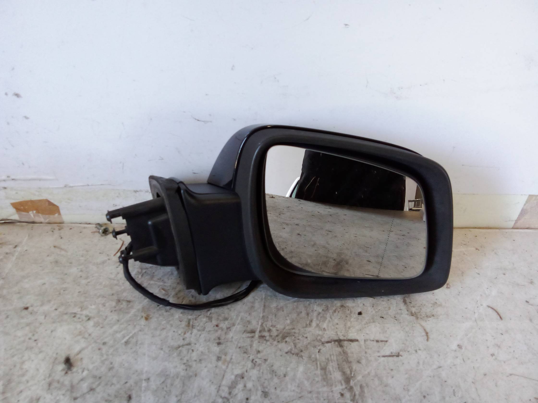 Retrovisore est. regolaz. elettr. dx.