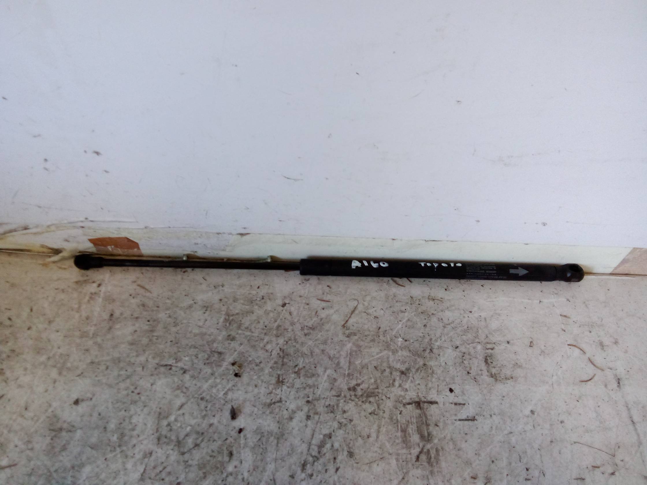 Asta ammortizzante lunotto sx.