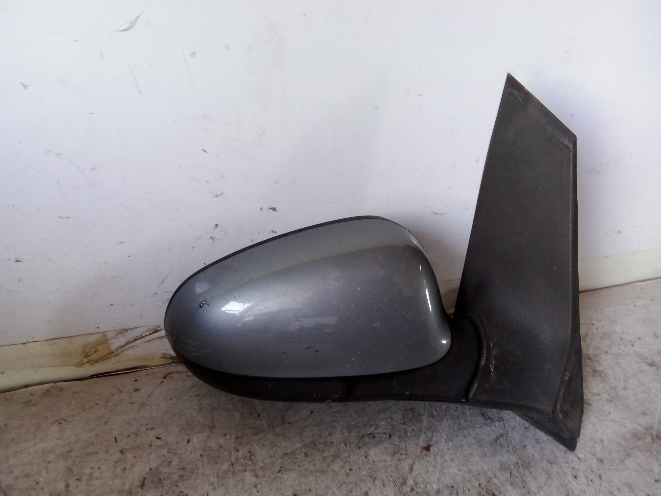 Retrovisore est. dx.