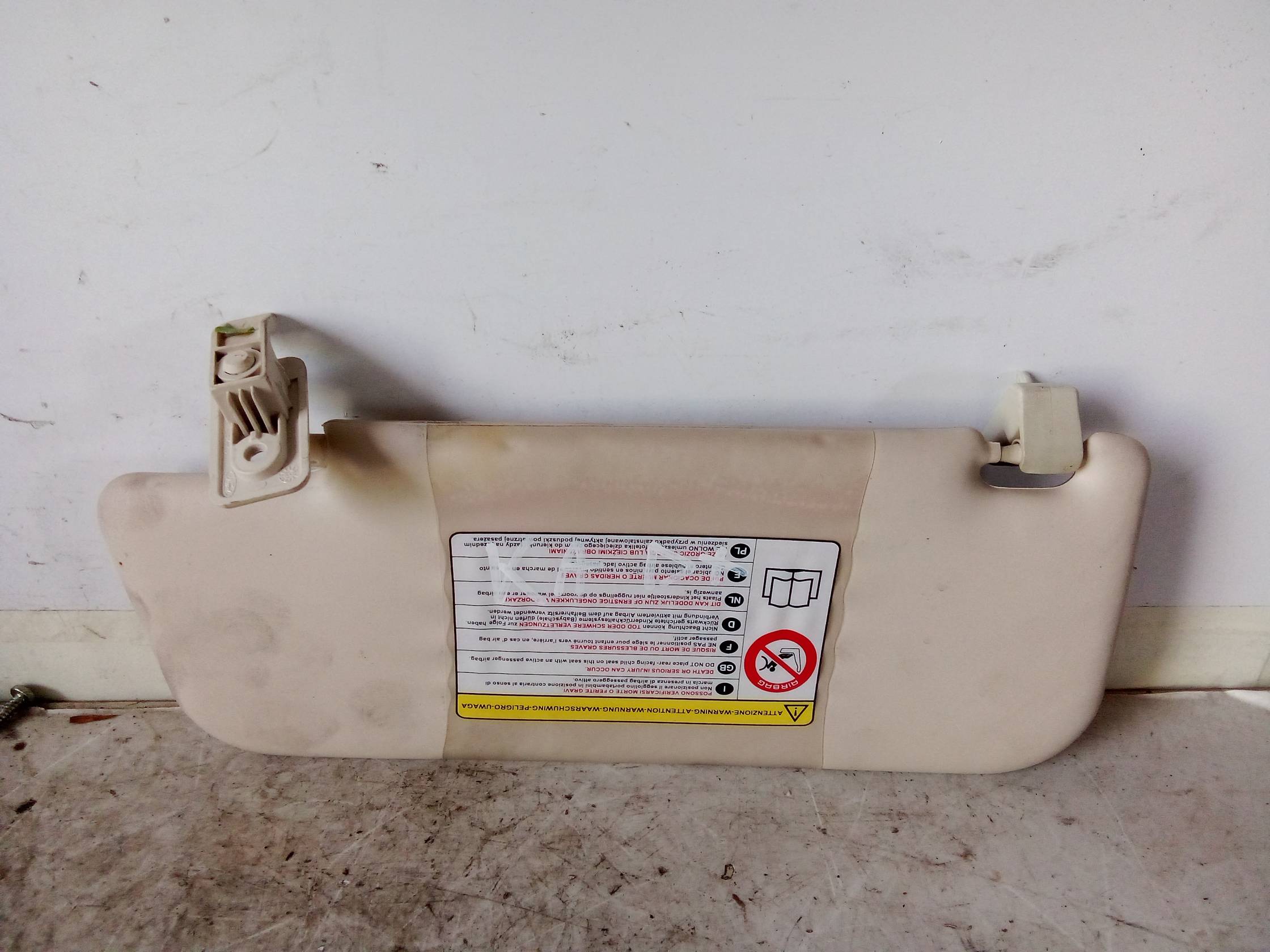 Aletta parasole parabrezza dx.