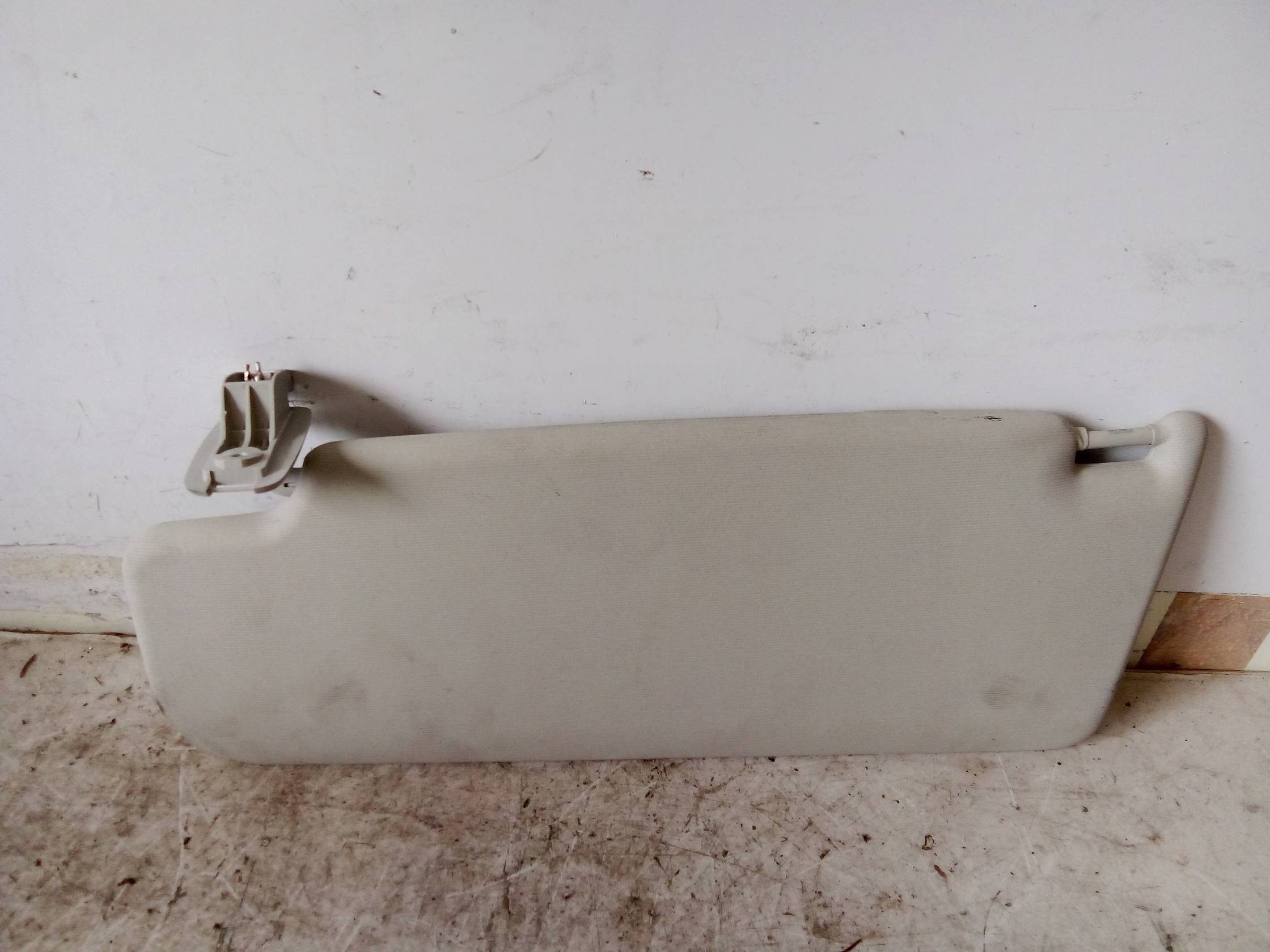 Aletta parasole parabrezza dx.