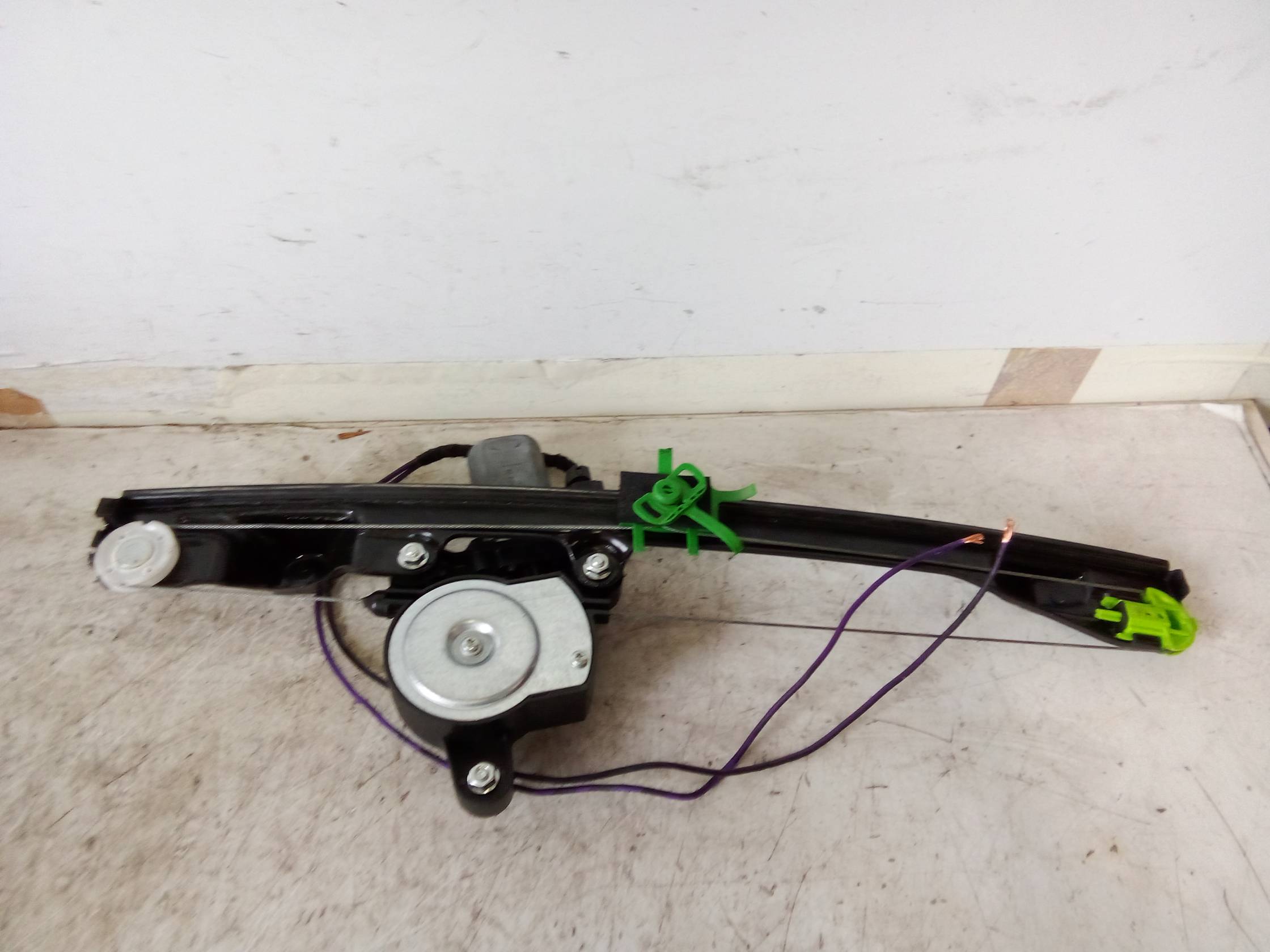 Alzacristallo porta ant. sx.