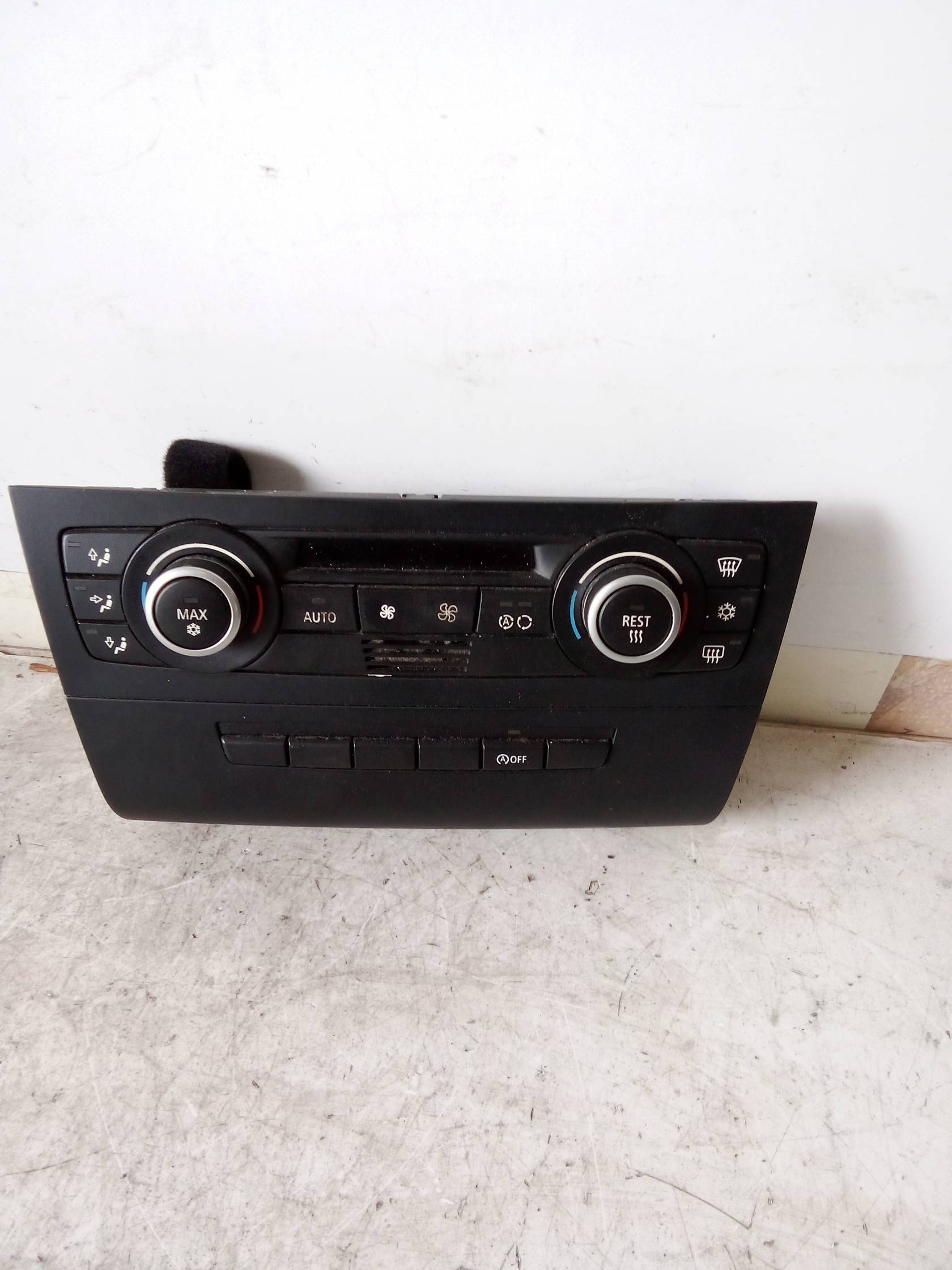 Blocco comando climatizzazione Blocco comando climatizzazione