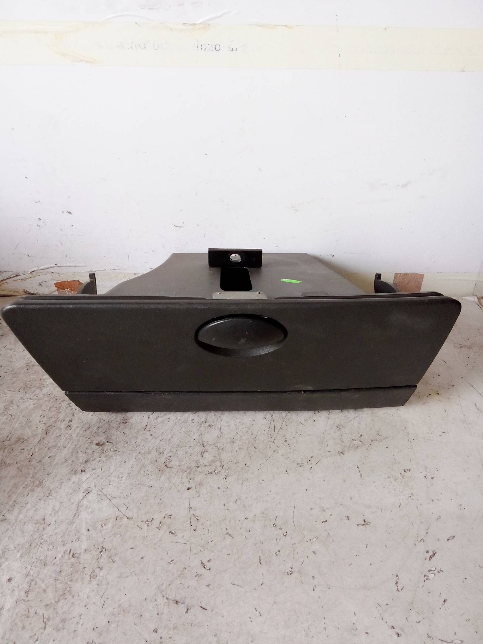 Cassetto portaoggetti inf. plancia dx.