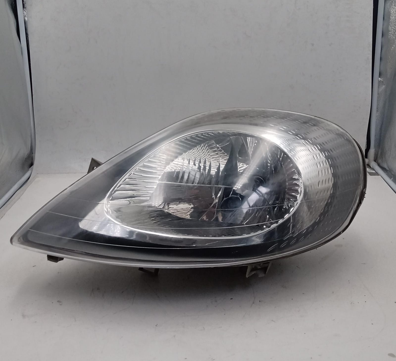 Fanale anteriore sinistro