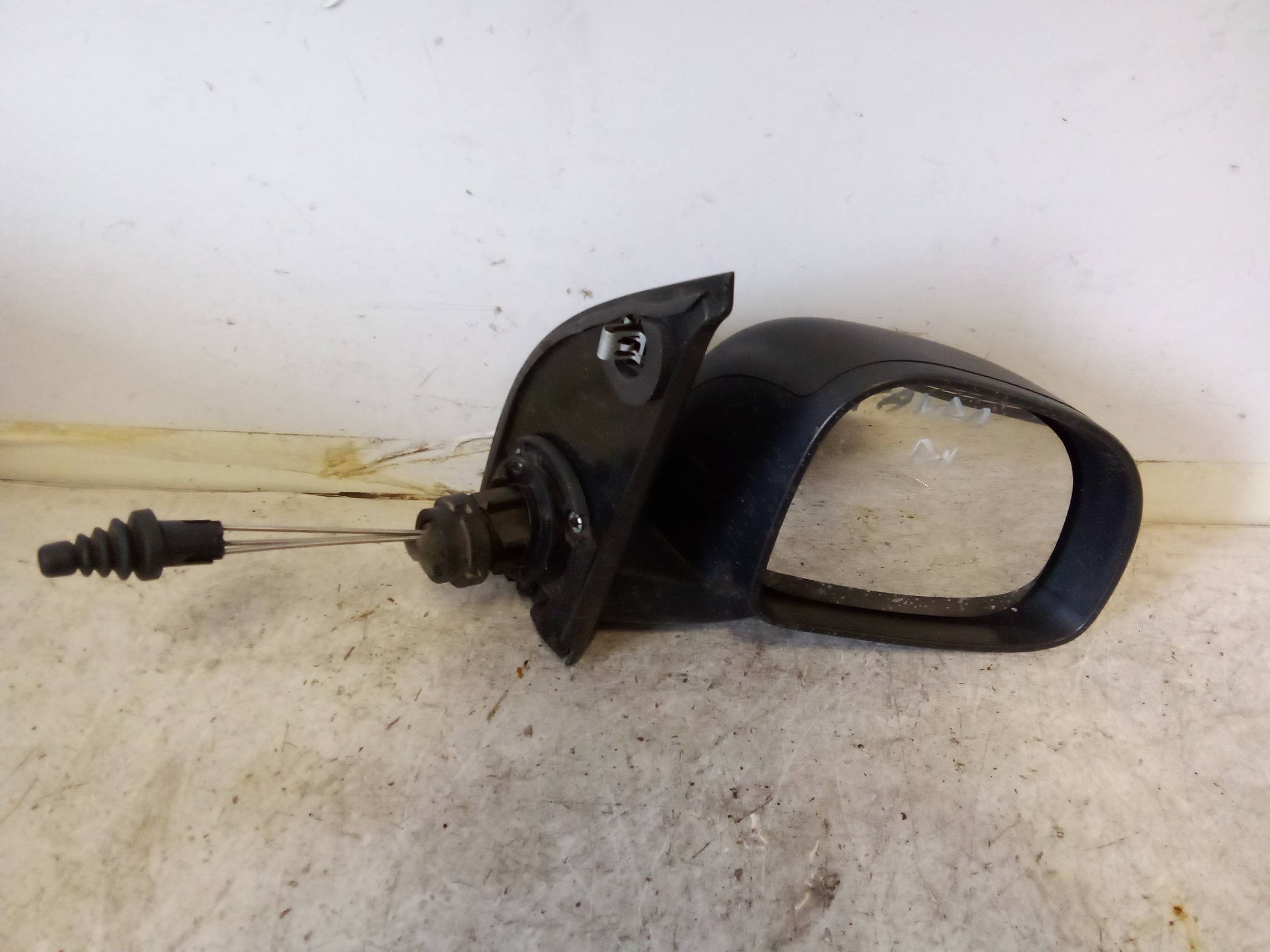 Retrovisore est. dx.