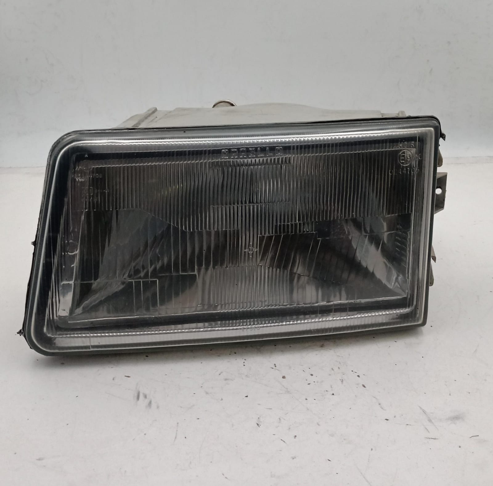 Fanale anteriore sinistro