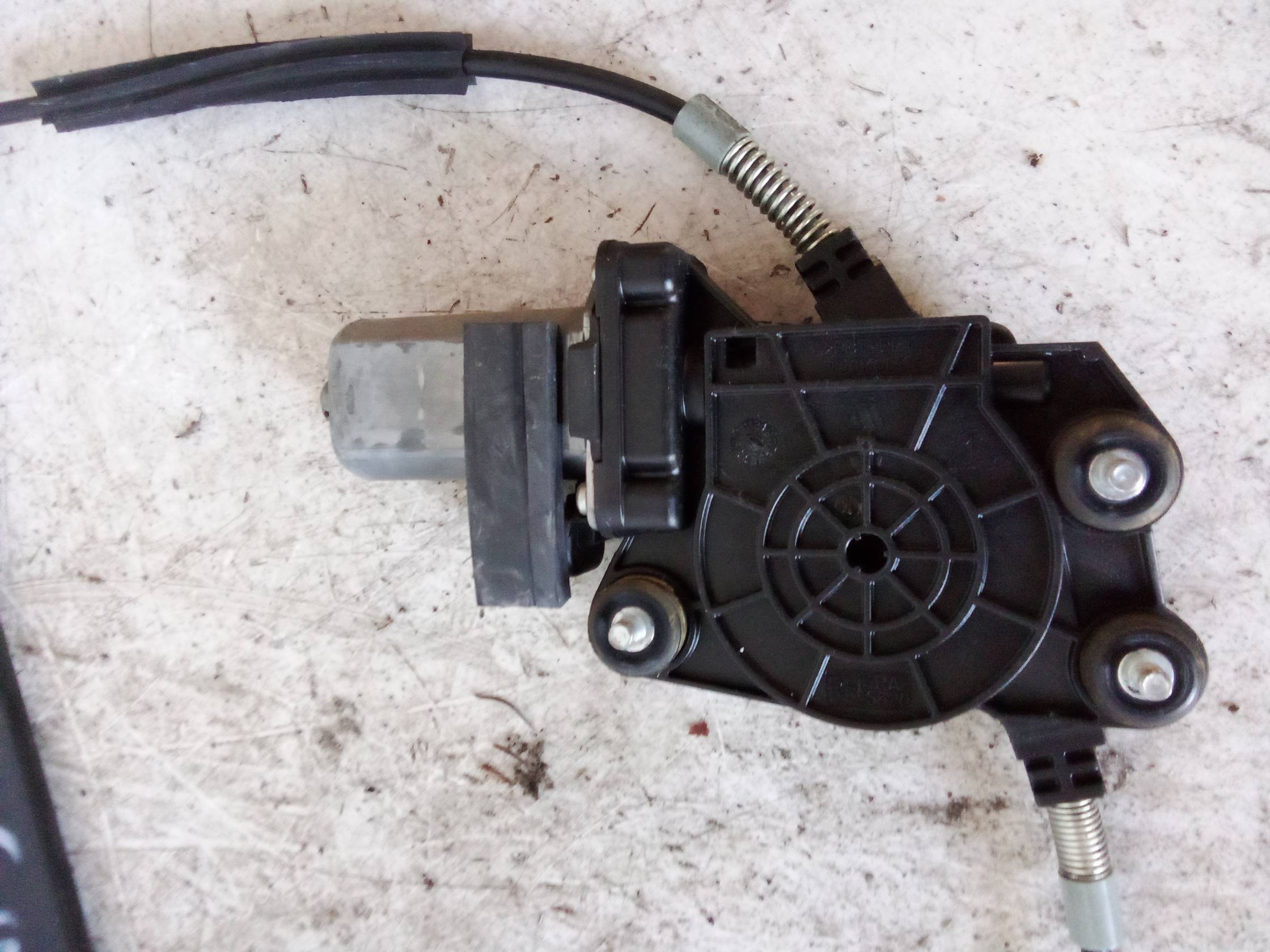 Alzacristallo elettr. porta ant. con motorino sx. Alzacristallo elettr. porta ant. con motorino sx.