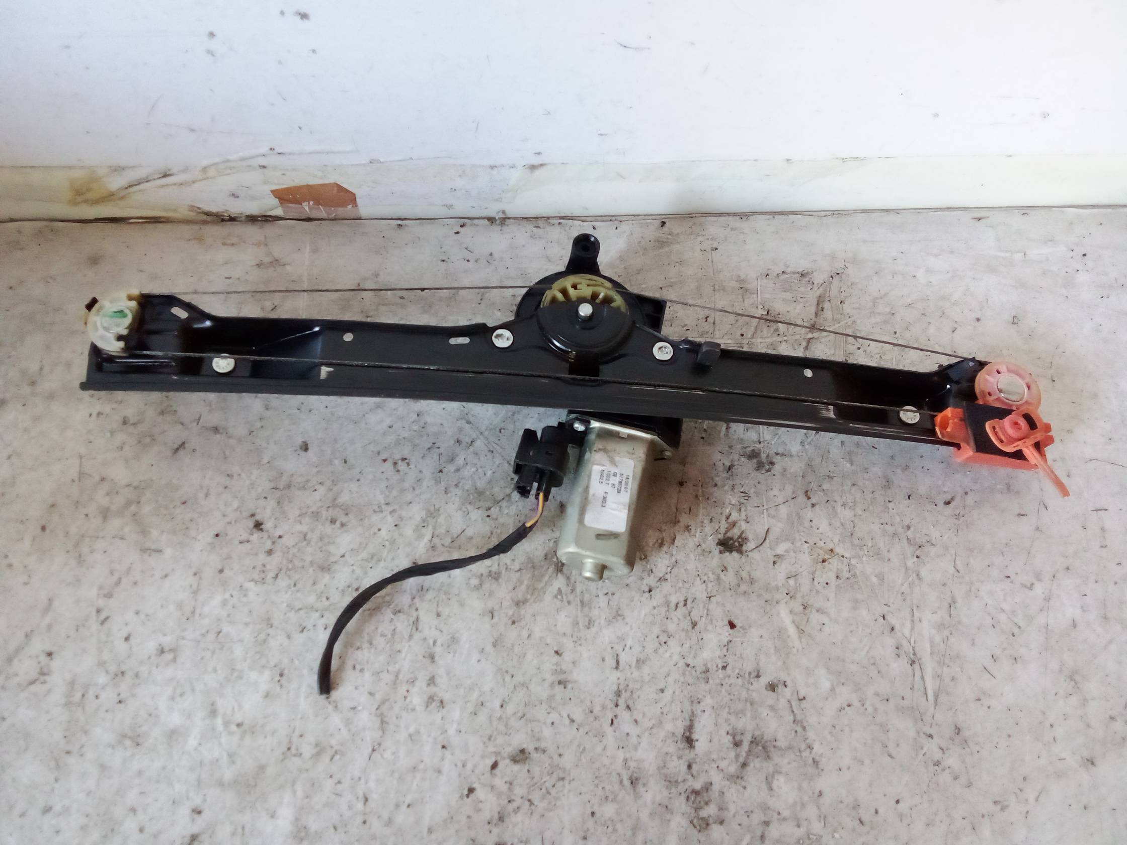 Alzacristallo elettr. porta ant. sx.