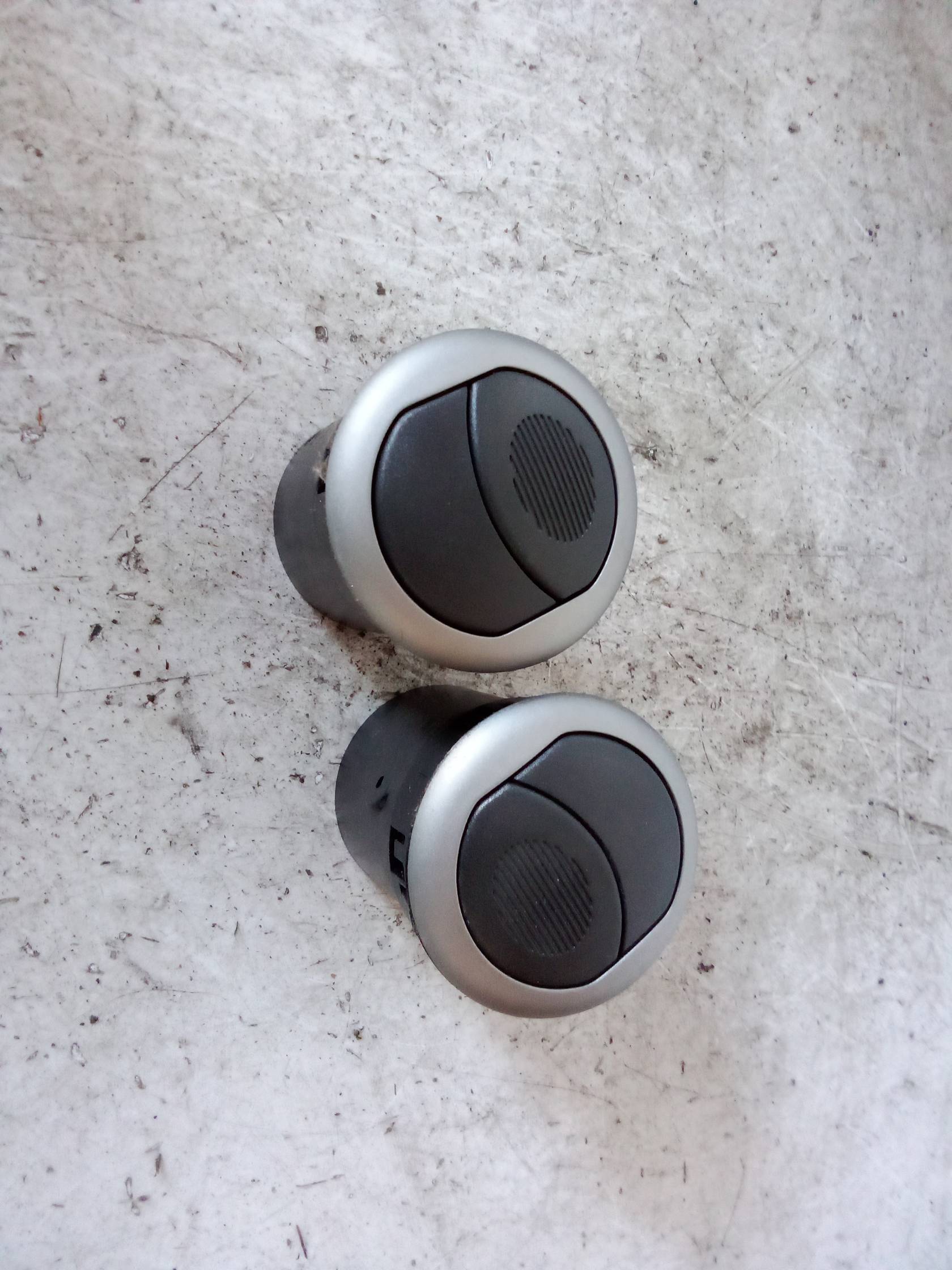 Bocchetta aria lat. cruscotto