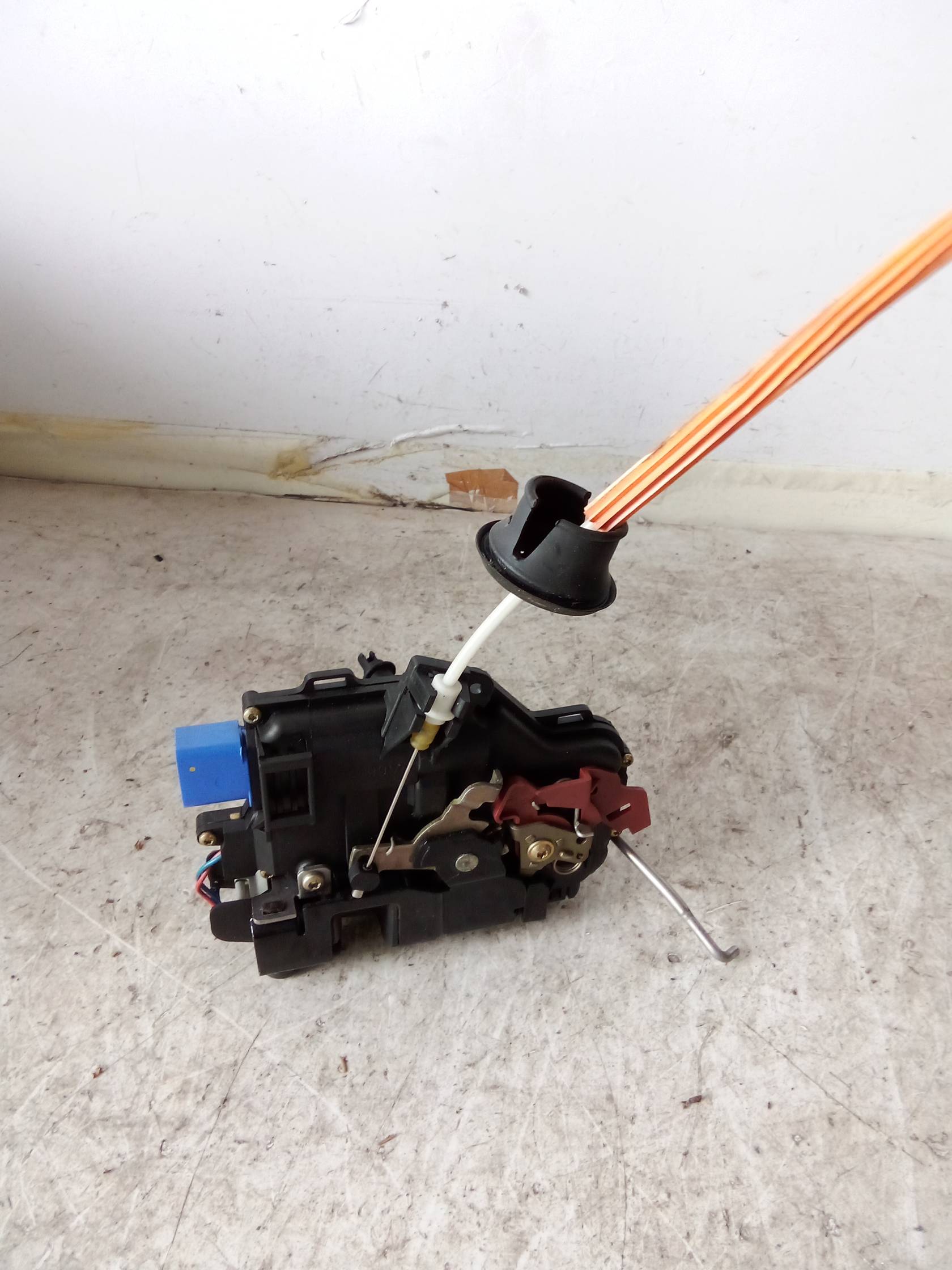 Serratura porta ant. dx.