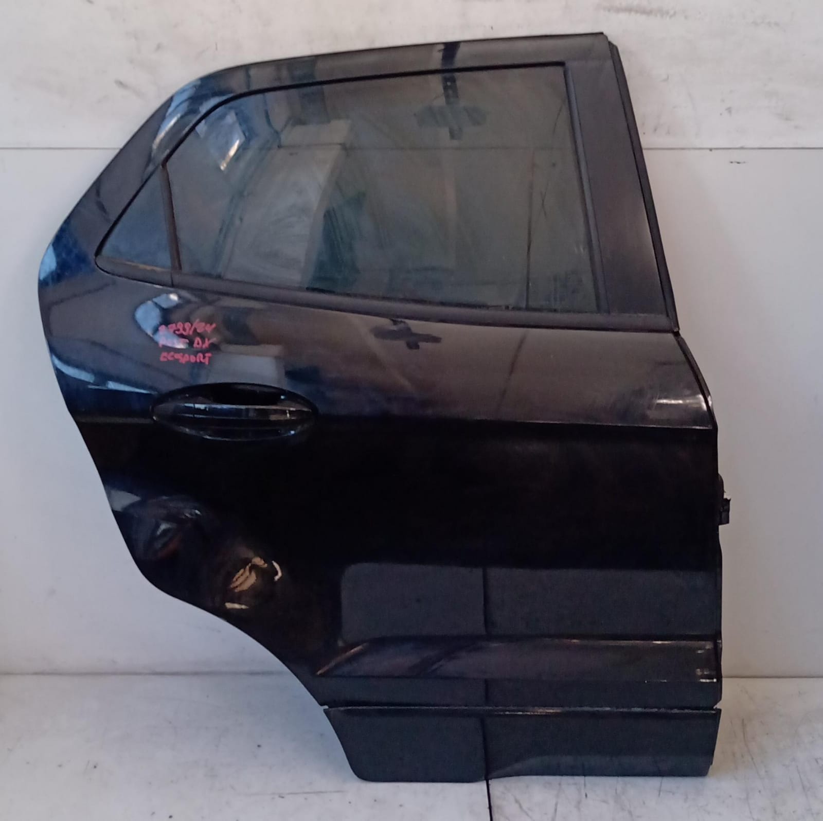 Porta posteriore destra Porta posteriore destra