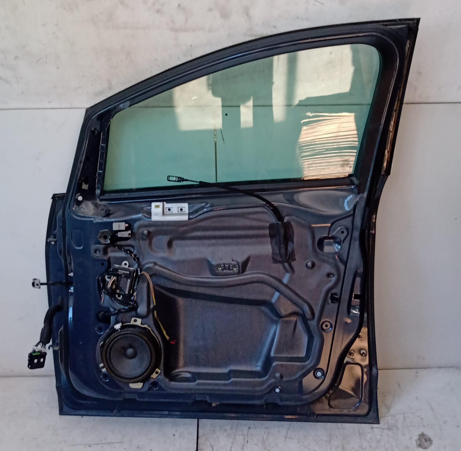 Porta anteriore destra