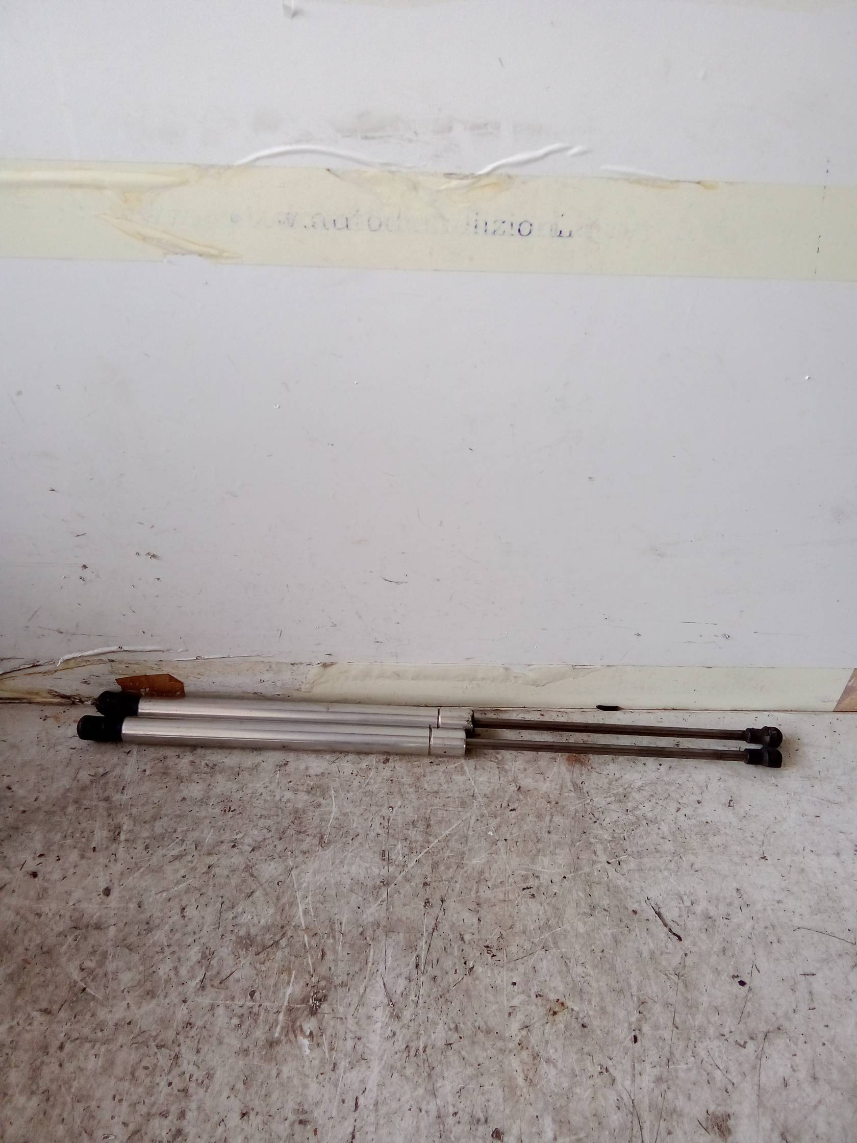 Asta ammortizzante portello post. sx.