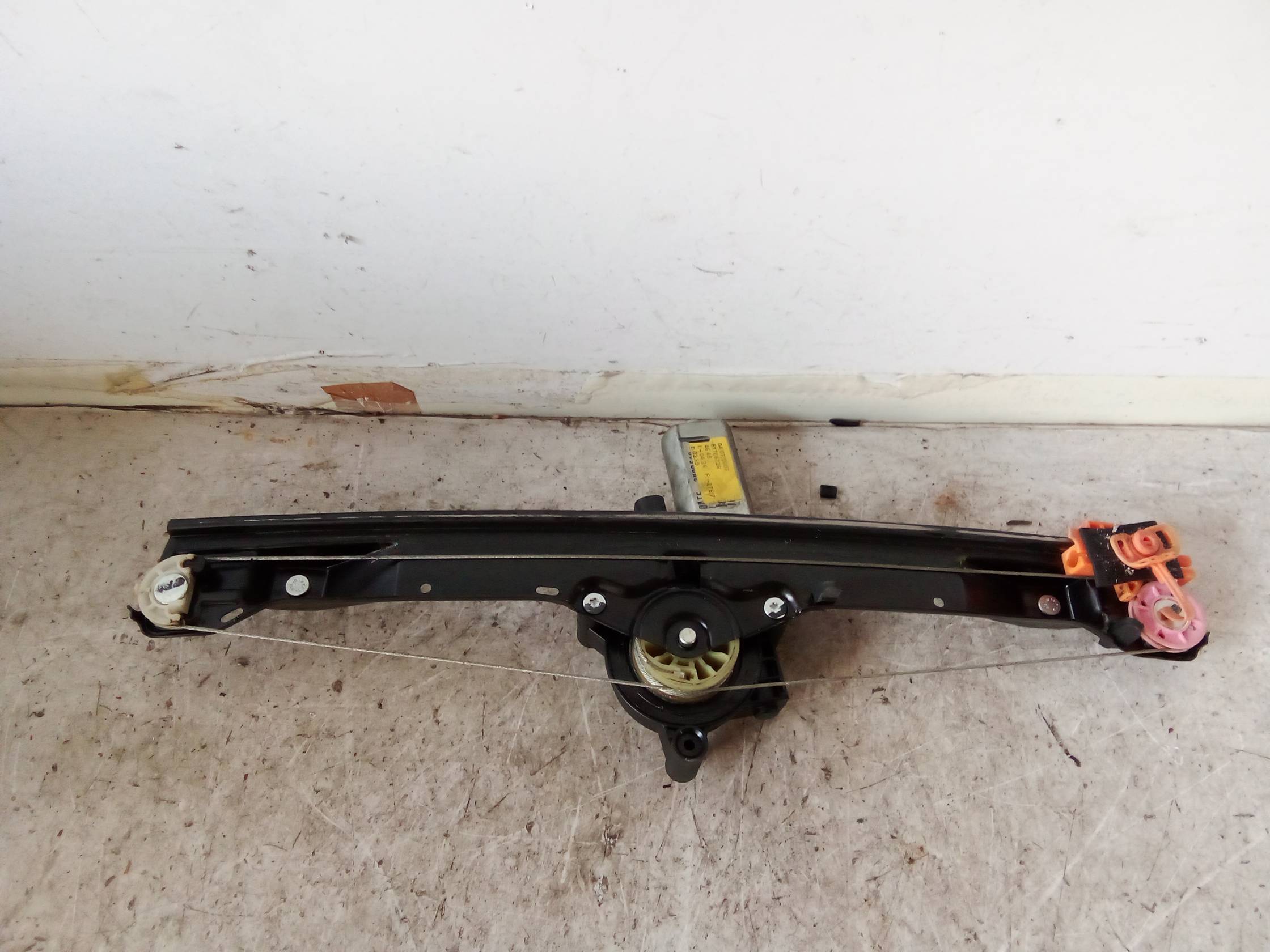 Alzacristallo elettr. porta ant. sx.