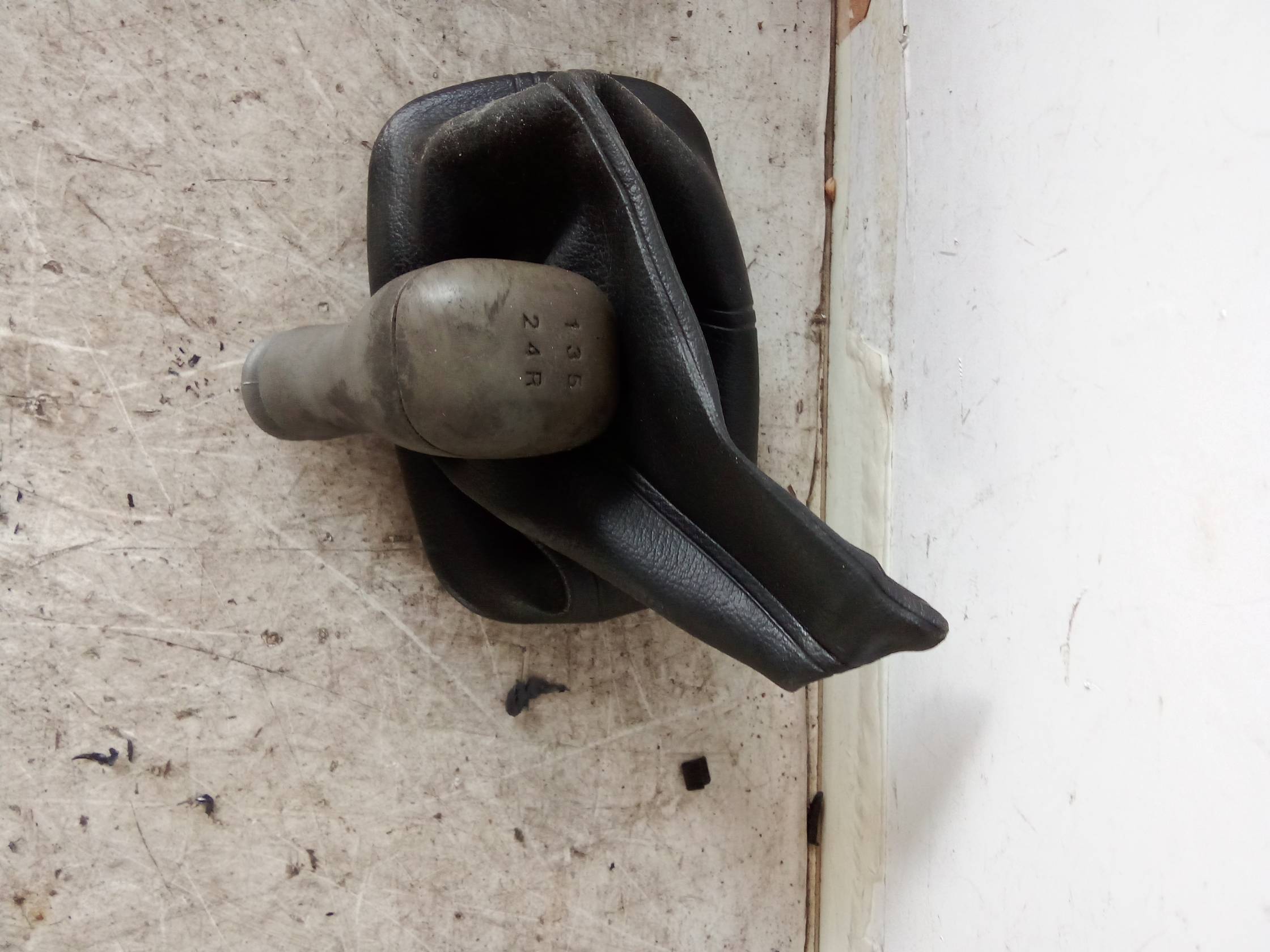 Cuffia con pomello cambio