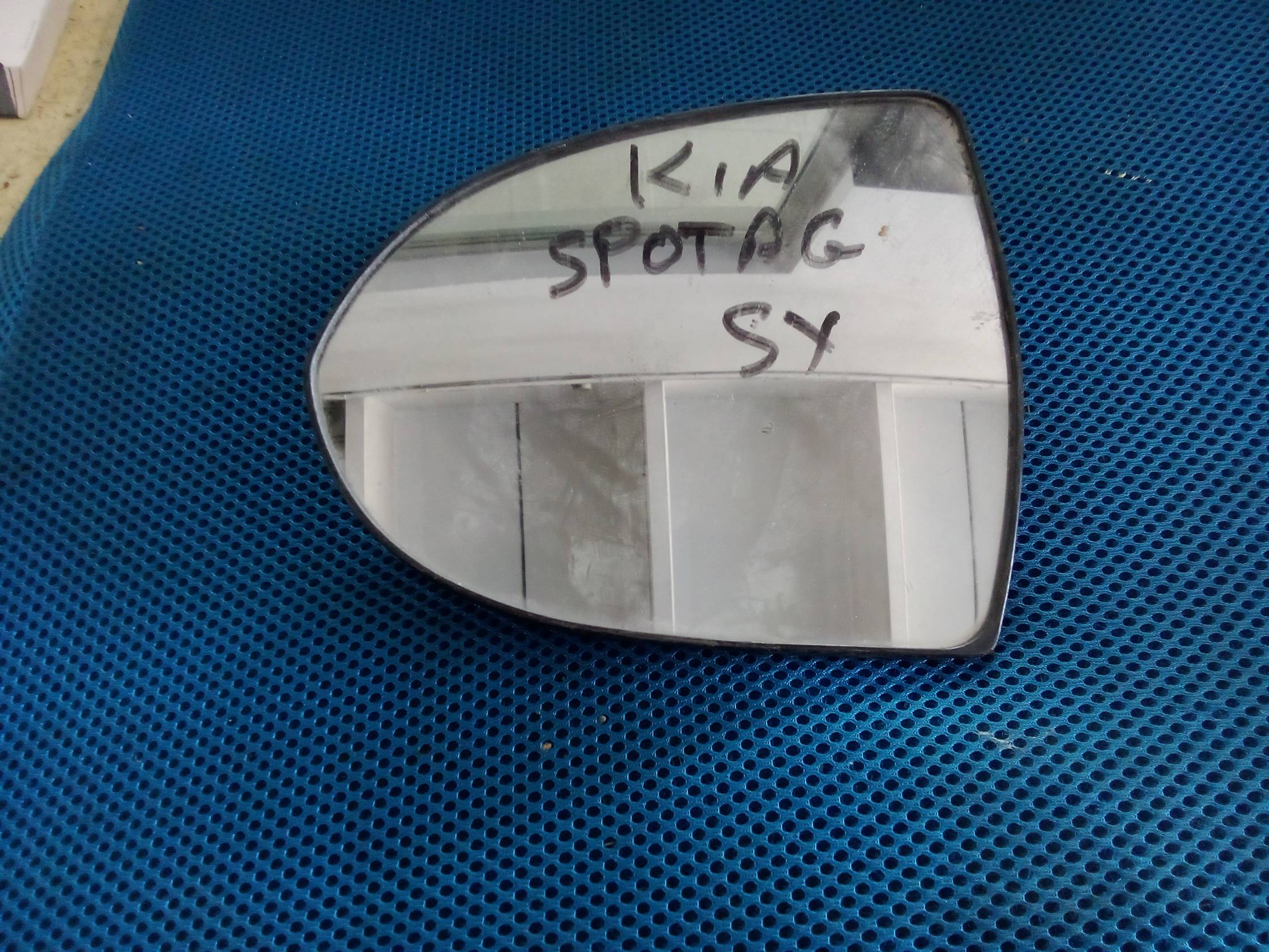 Cristallo retrovisore est. sx.