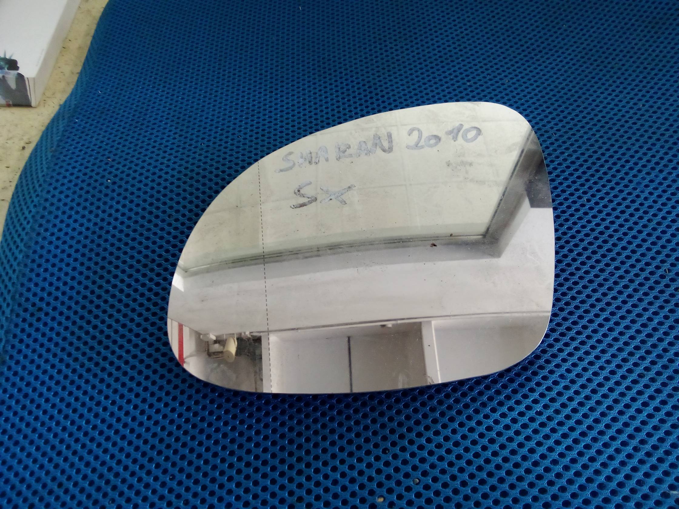 Cristallo retrovisore est. sx. Cristallo retrovisore est. sx.