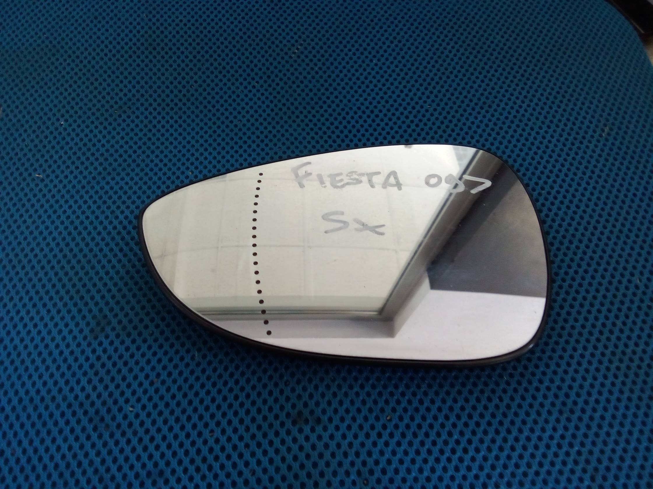 Cristallo retrovisore est. sx.