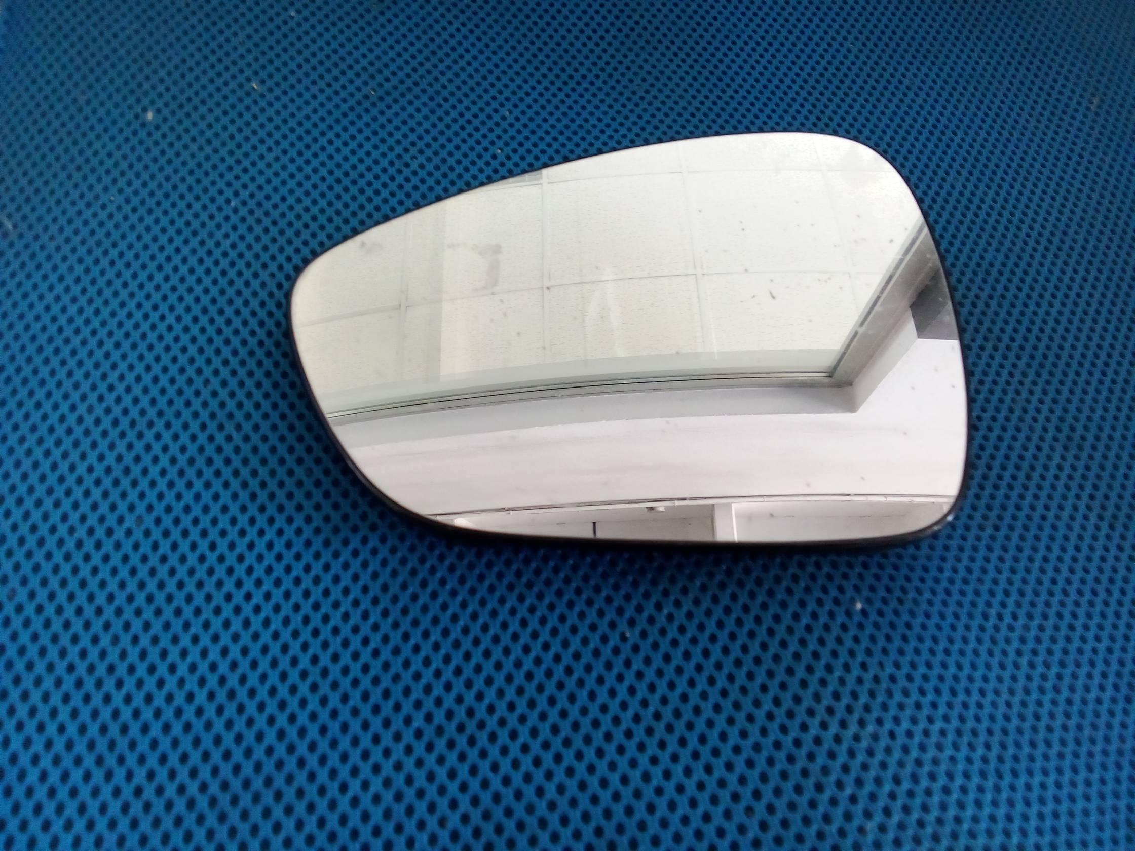 Cristallo retrovisore est. sx.