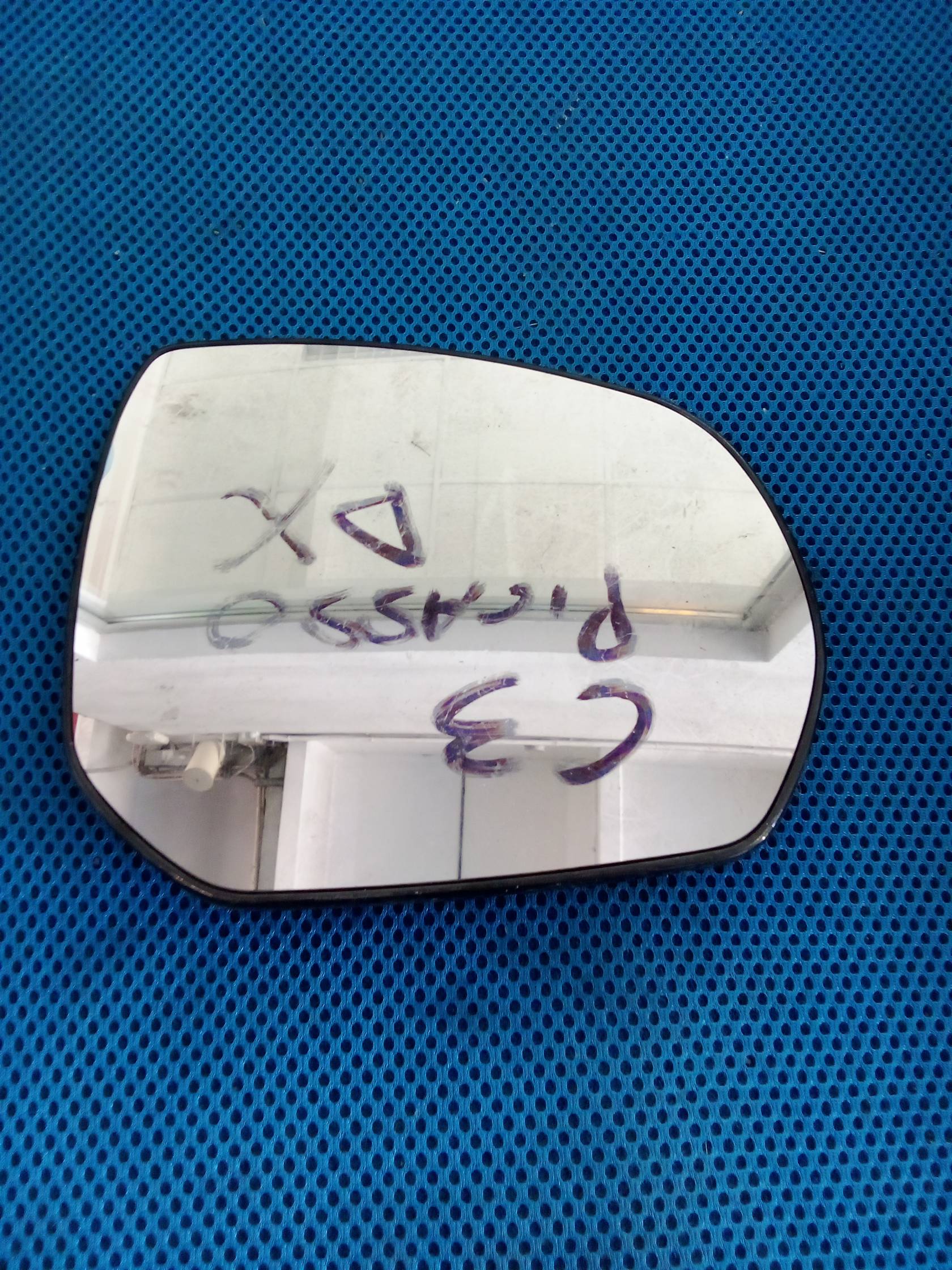 Cristallo retrovisore est. dx.