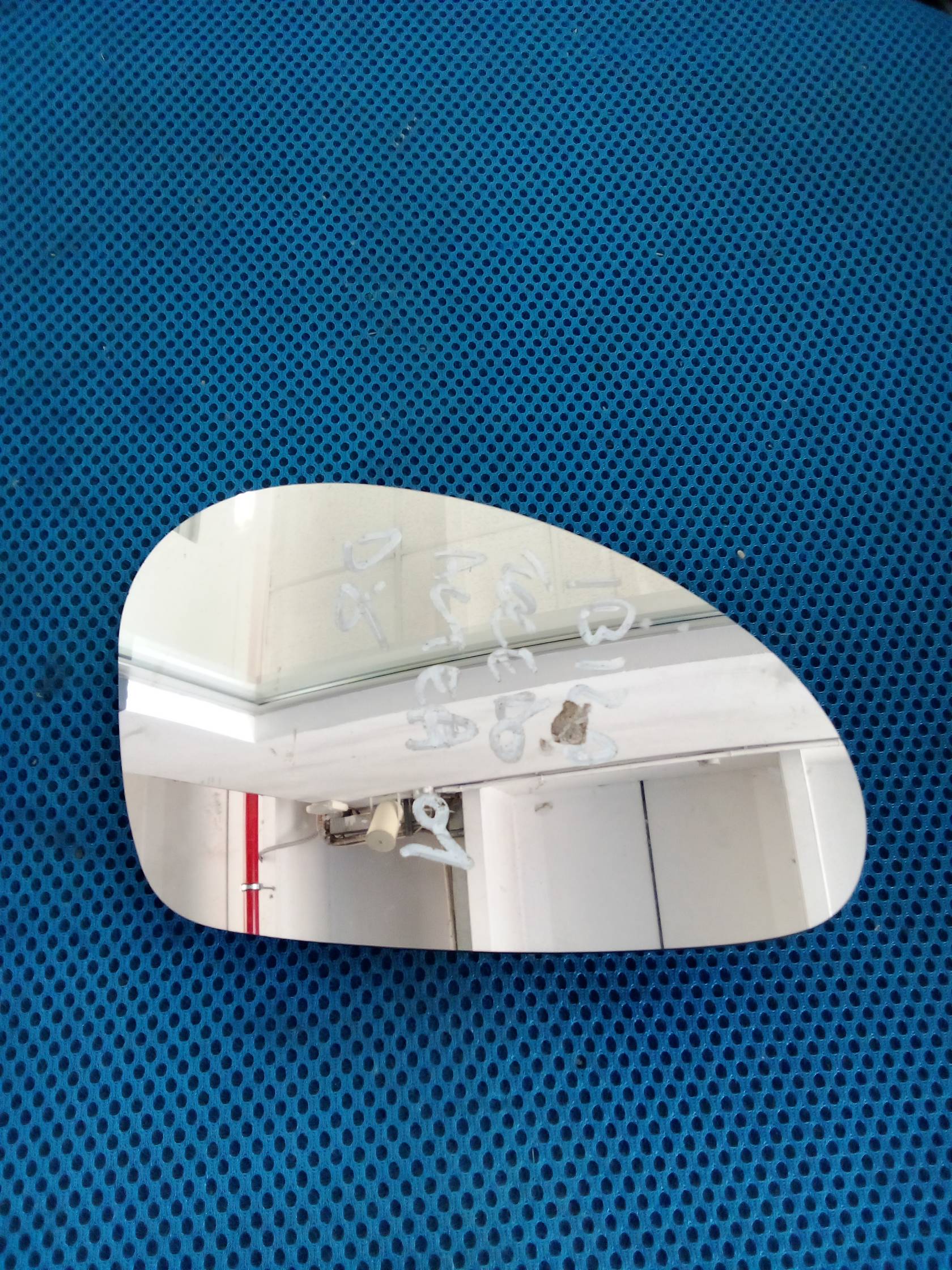 Cristallo retrovisore est. dx.