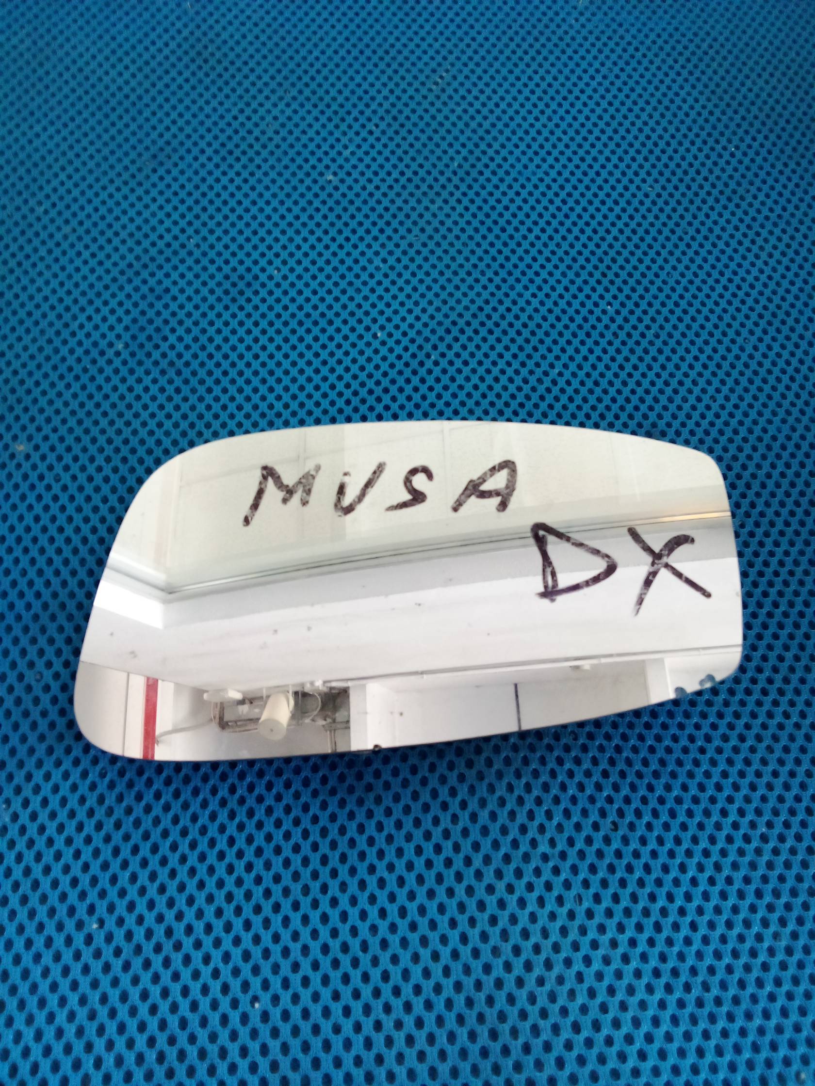 Cristallo retrovisore est. dx.